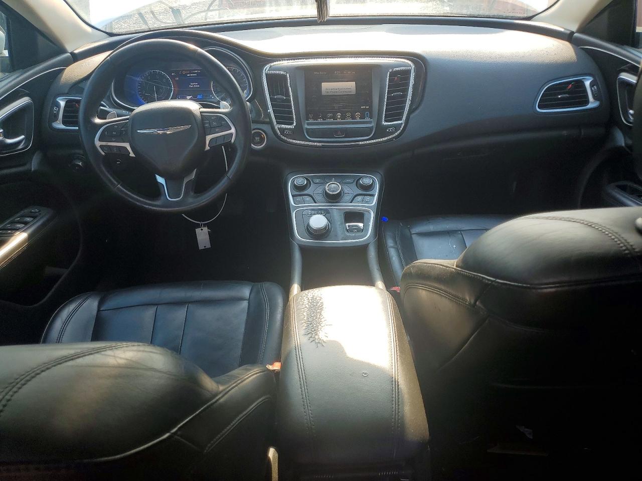 2015 Chrysler 200 C White vin: 1C3CCCCGXFN662067