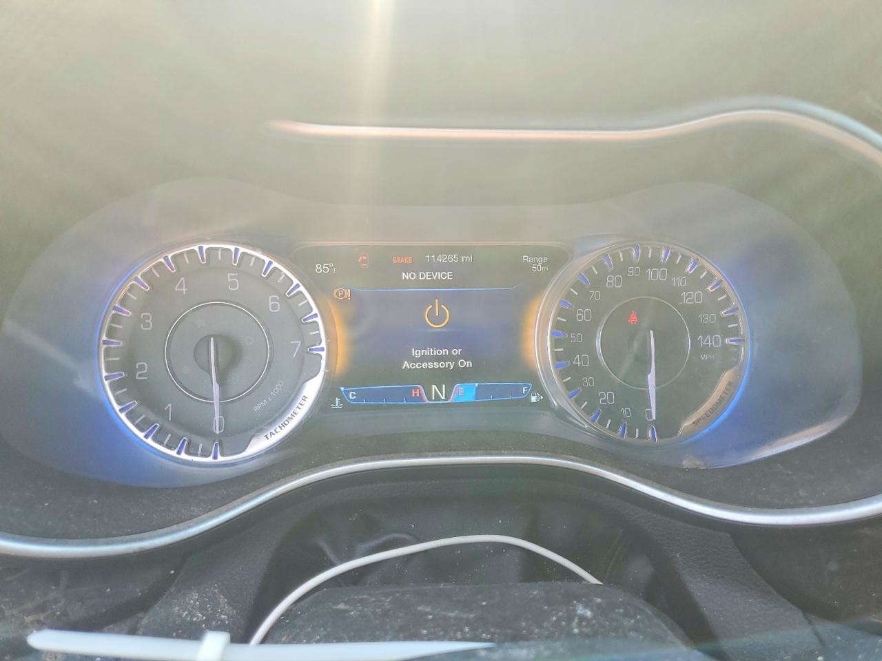 2015 Chrysler 200 C White vin: 1C3CCCCGXFN662067