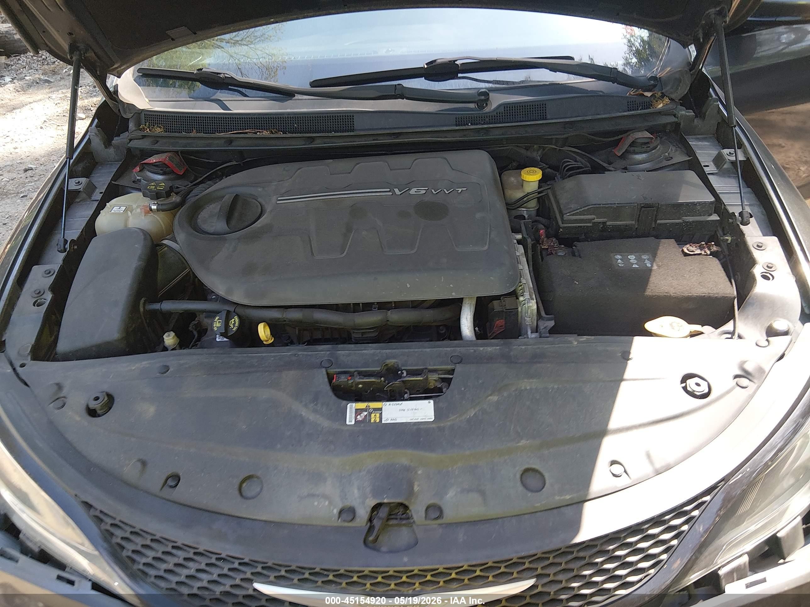 2015 Chrysler 200 S Silver vin: 1C3CCCDG3FN500487