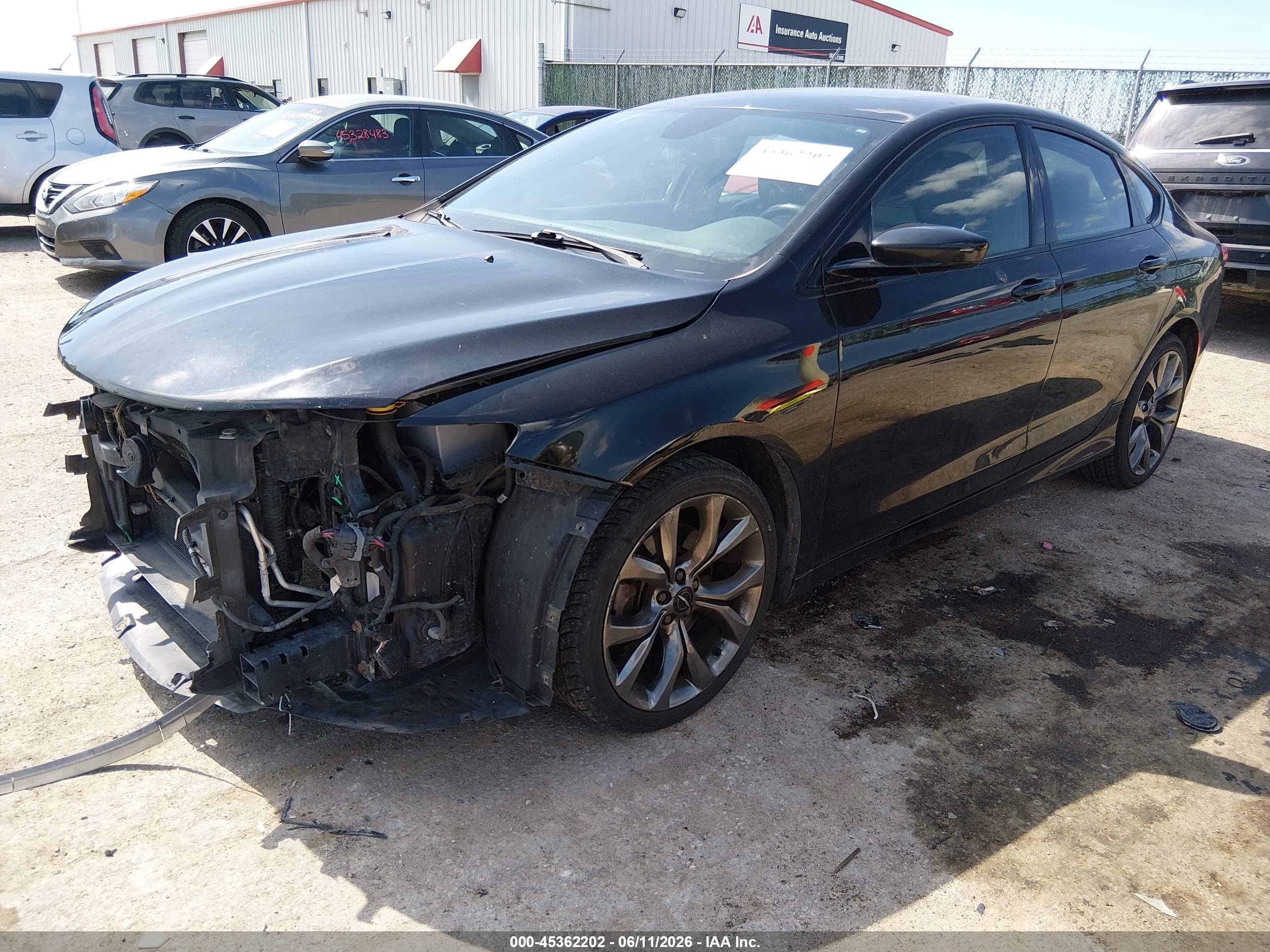 2015 Chrysler 200 S Черный vin: 1C3CCCDG4FN589633