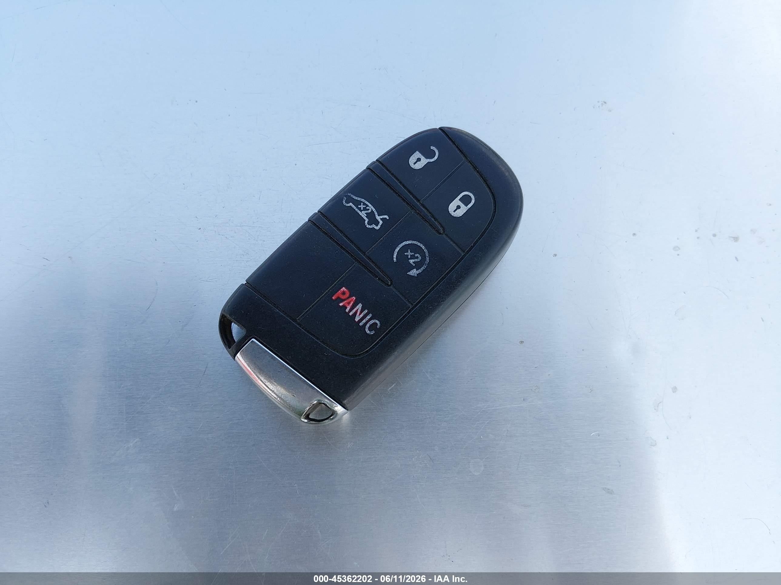 2015 Chrysler 200 S Черный vin: 1C3CCCDG4FN589633