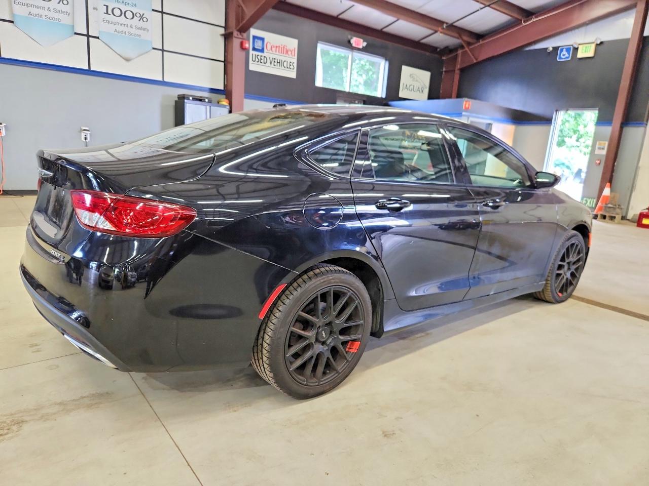 2015 Chrysler 200 S Черный vin: 1C3CCCDG8FN540418