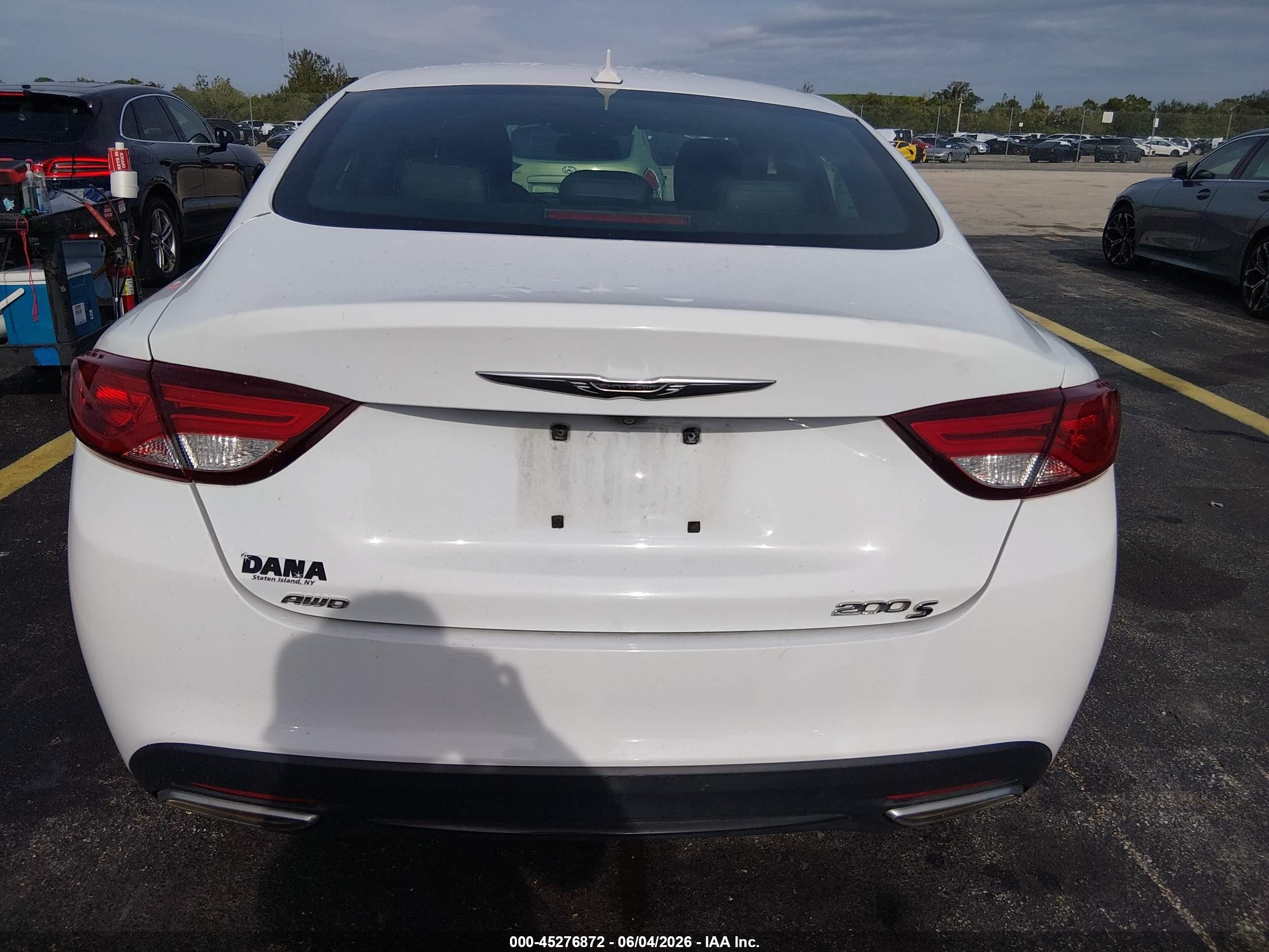 2015 Chrysler 200 S Белый vin: 1C3CCCDG8FN630359