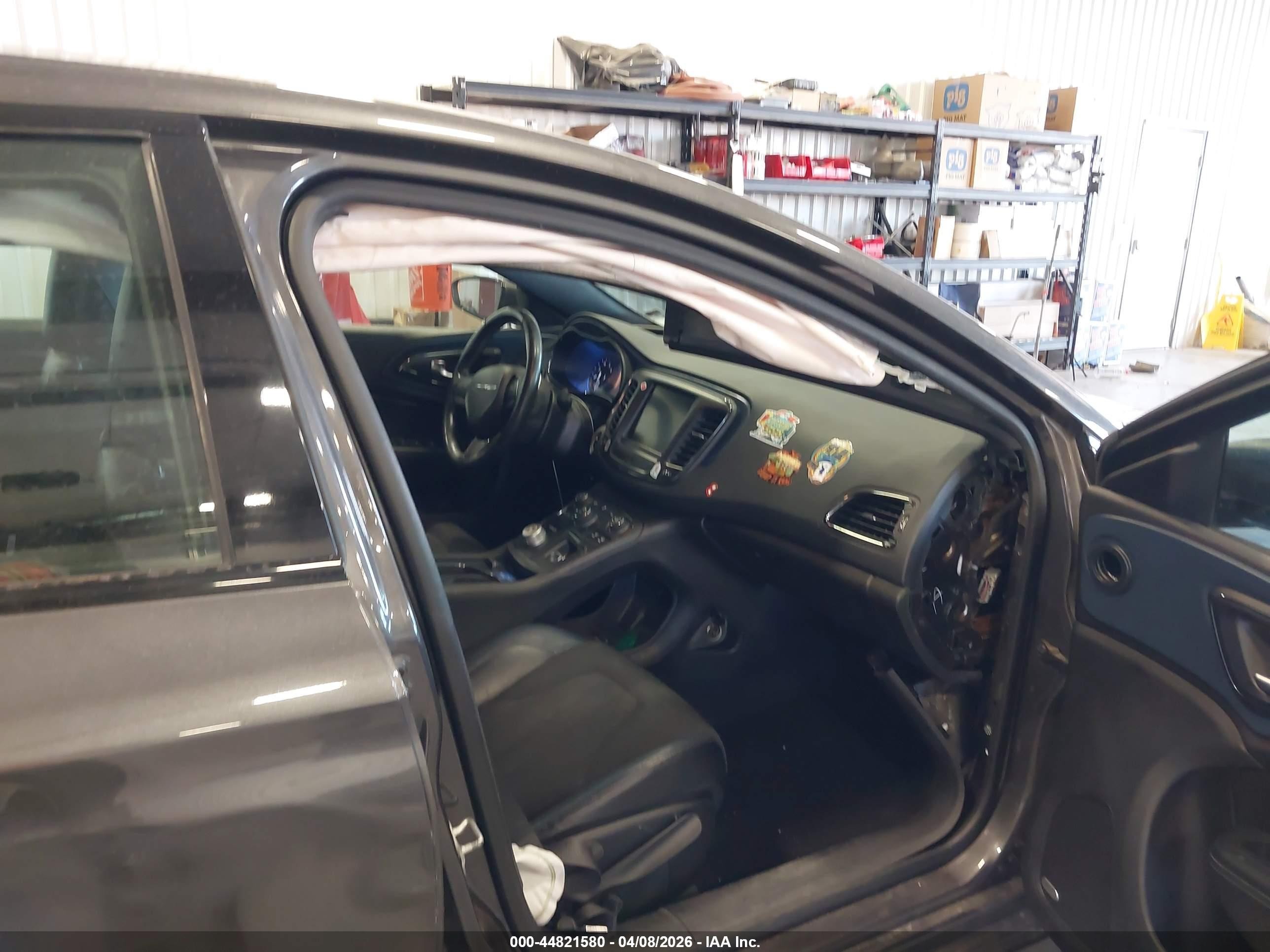 2015 Chrysler 200 S Gray vin: 1C3CCCDGXFN523149