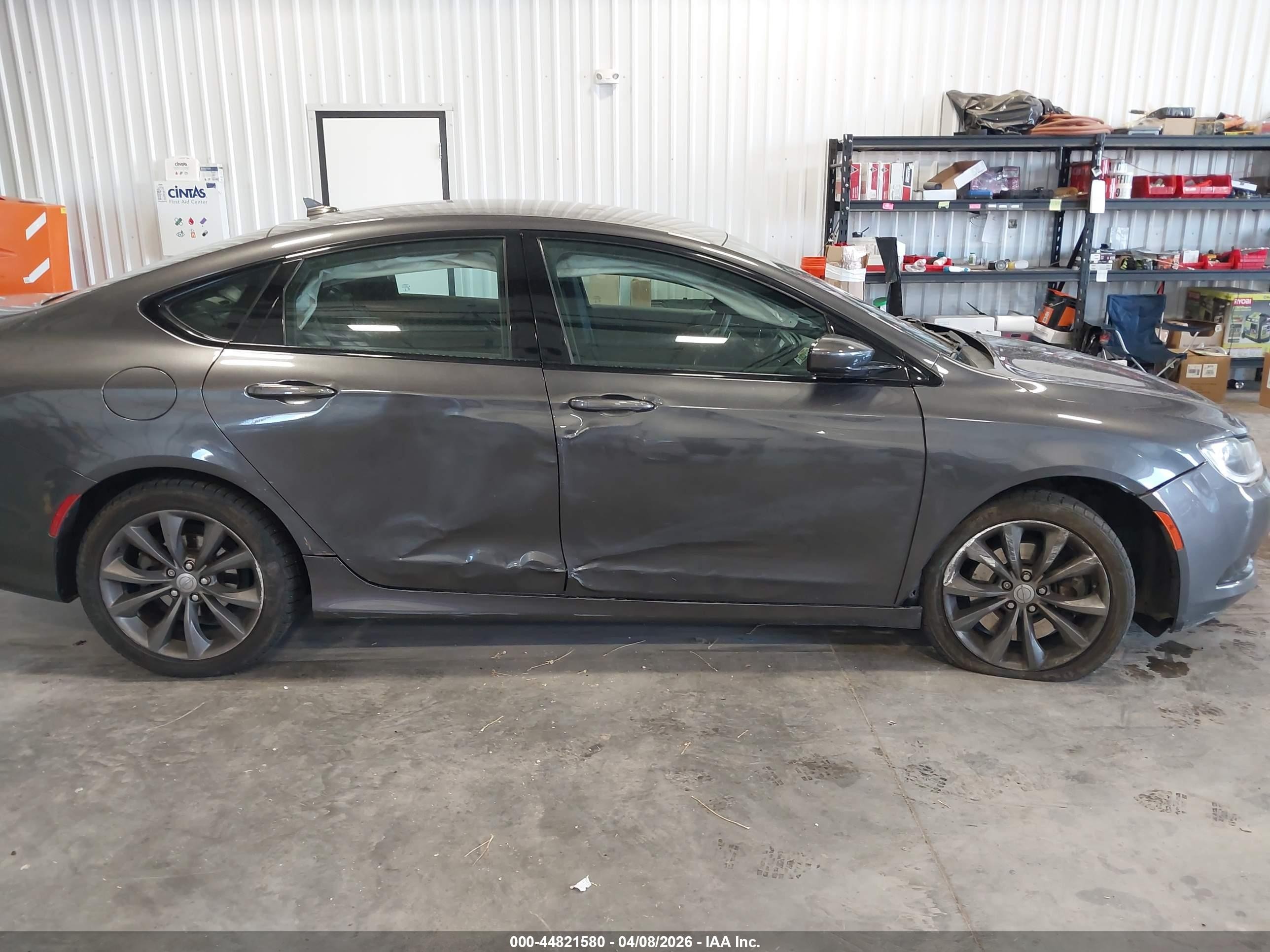2015 Chrysler 200 S Gray vin: 1C3CCCDGXFN523149
