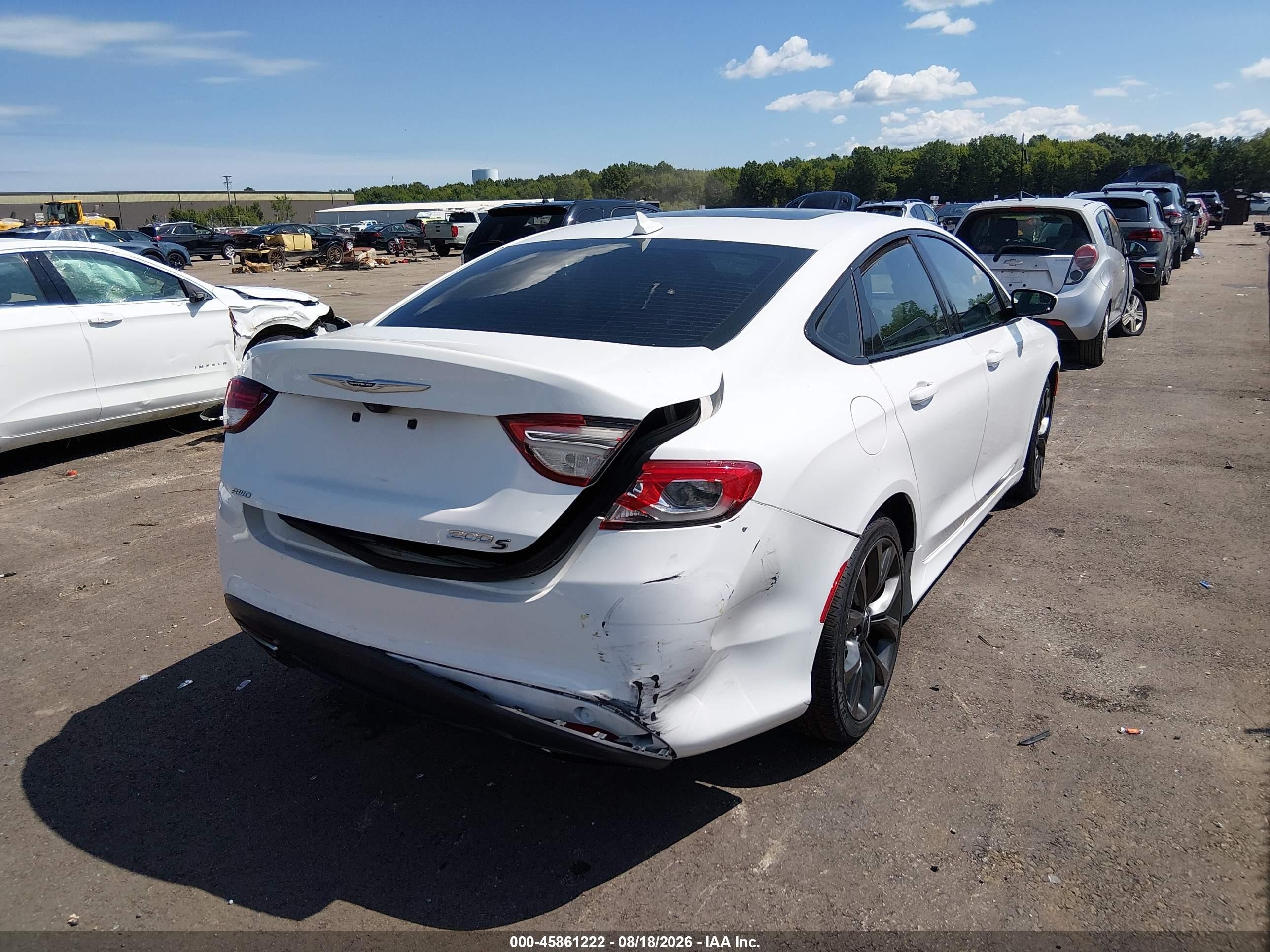 2015 Chrysler 200 S White vin: 1C3CCCDGXFN540808