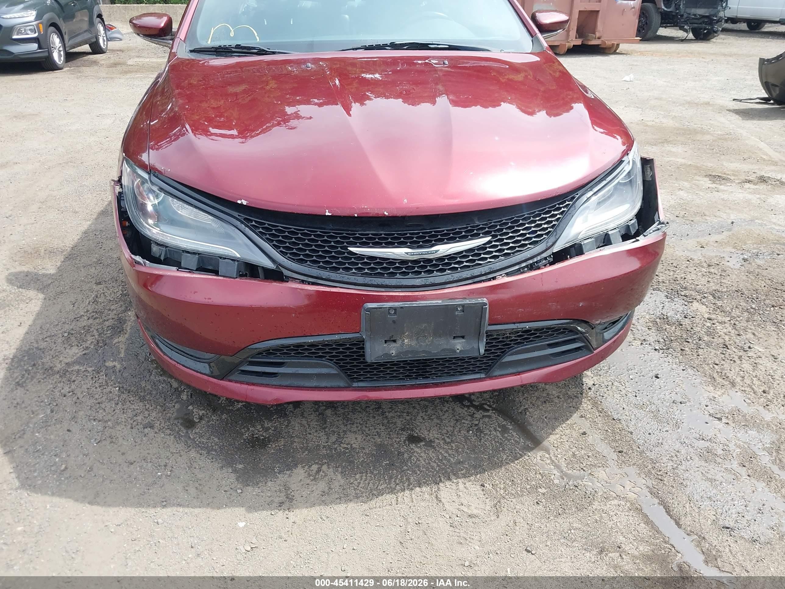 2015 Chrysler 200 S Burgundy vin: 1C3CCCDGXFN644294