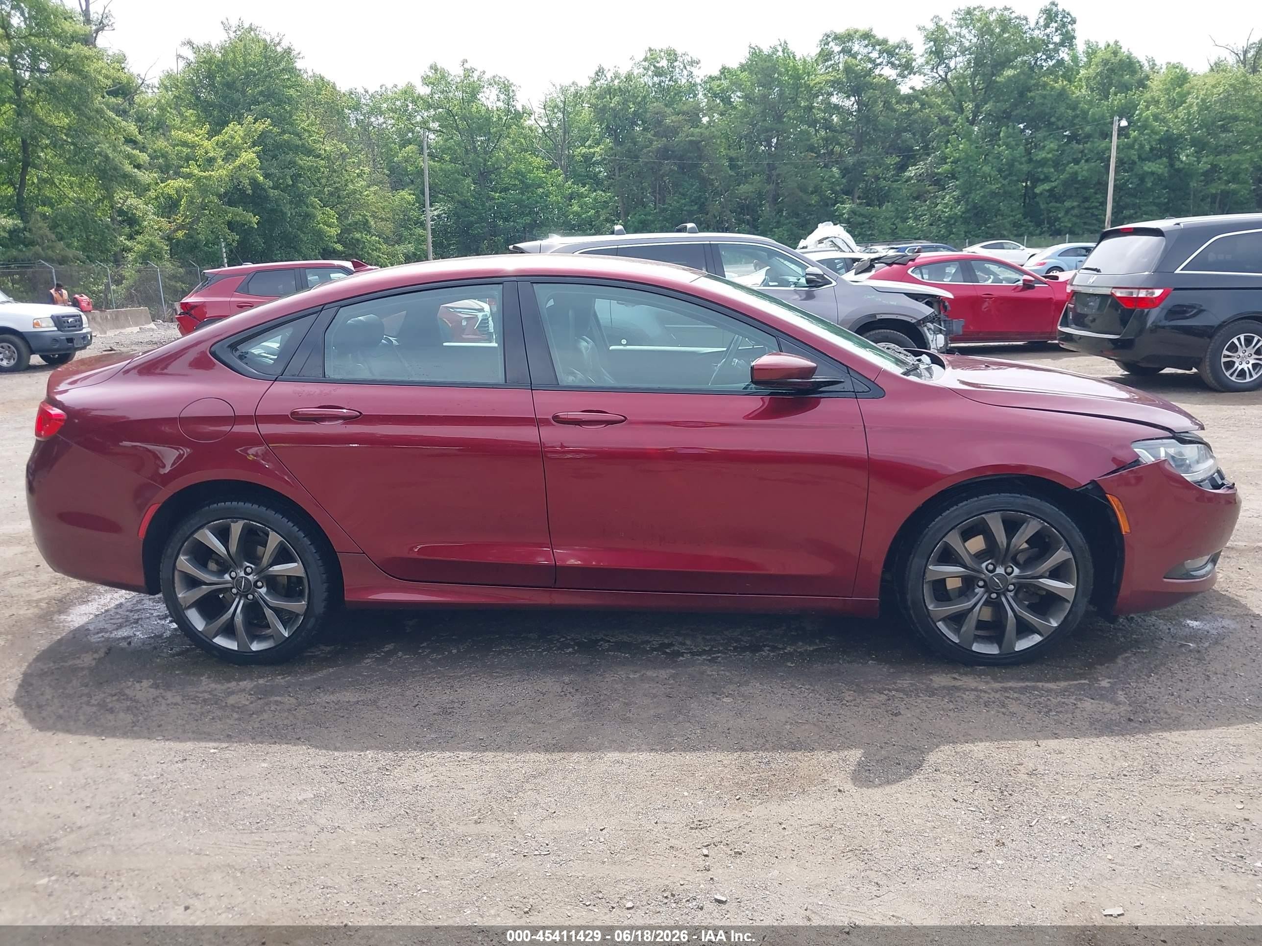 2015 Chrysler 200 S Burgundy vin: 1C3CCCDGXFN644294