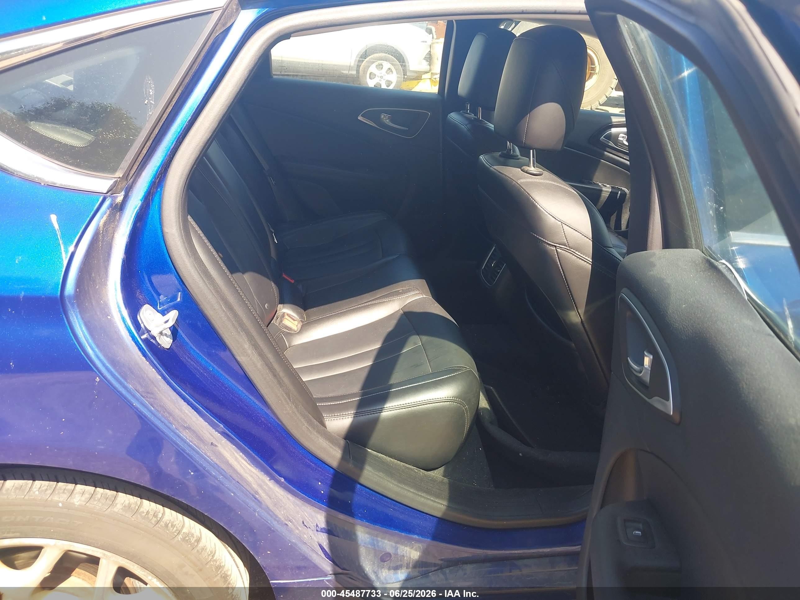 2015 Chrysler 200 C Blue vin: 1C3CCCEG0FN523790