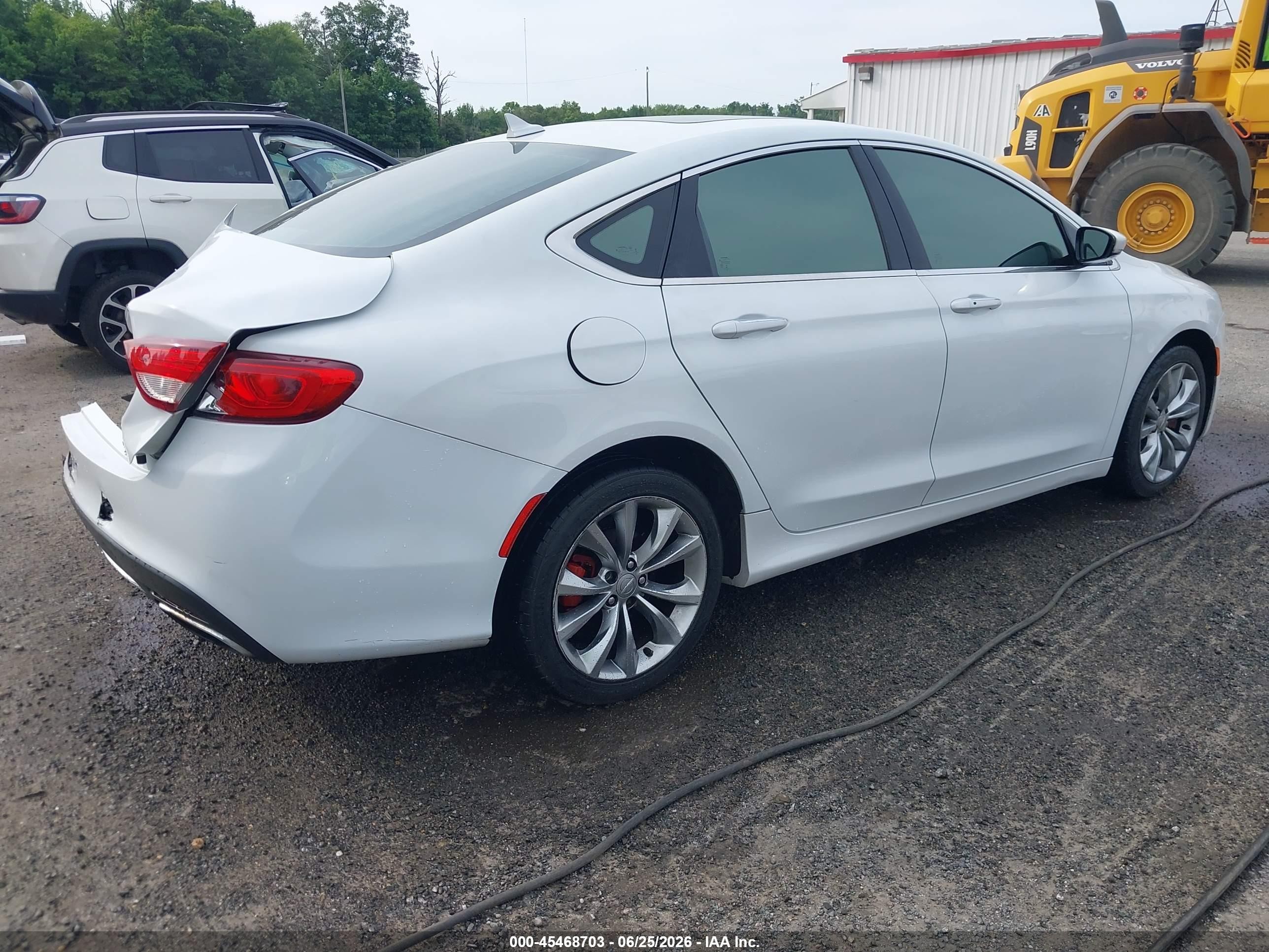 2015 Chrysler 200 C White vin: 1C3CCCEG1FN584291