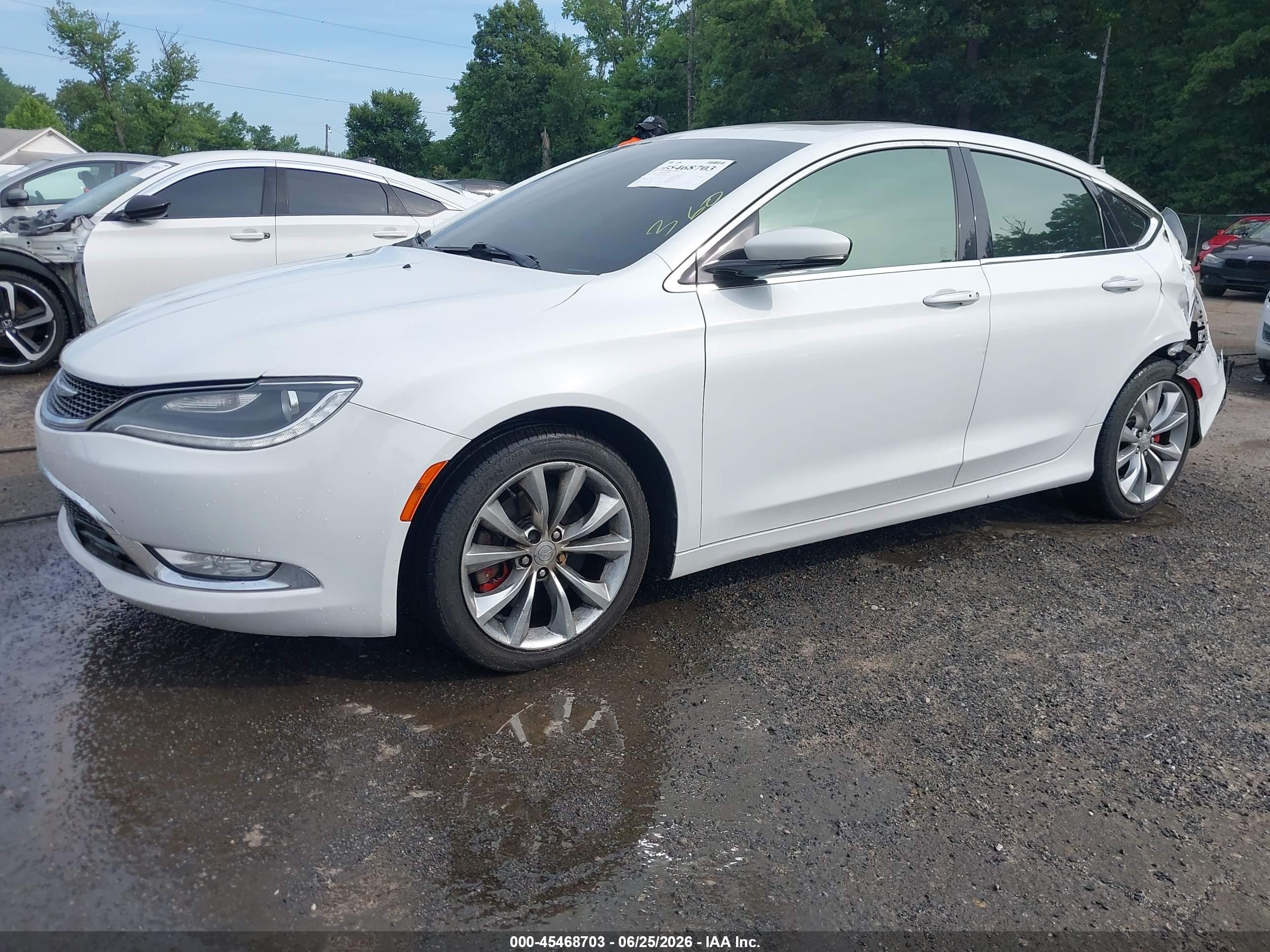 2015 Chrysler 200 C White vin: 1C3CCCEG1FN584291