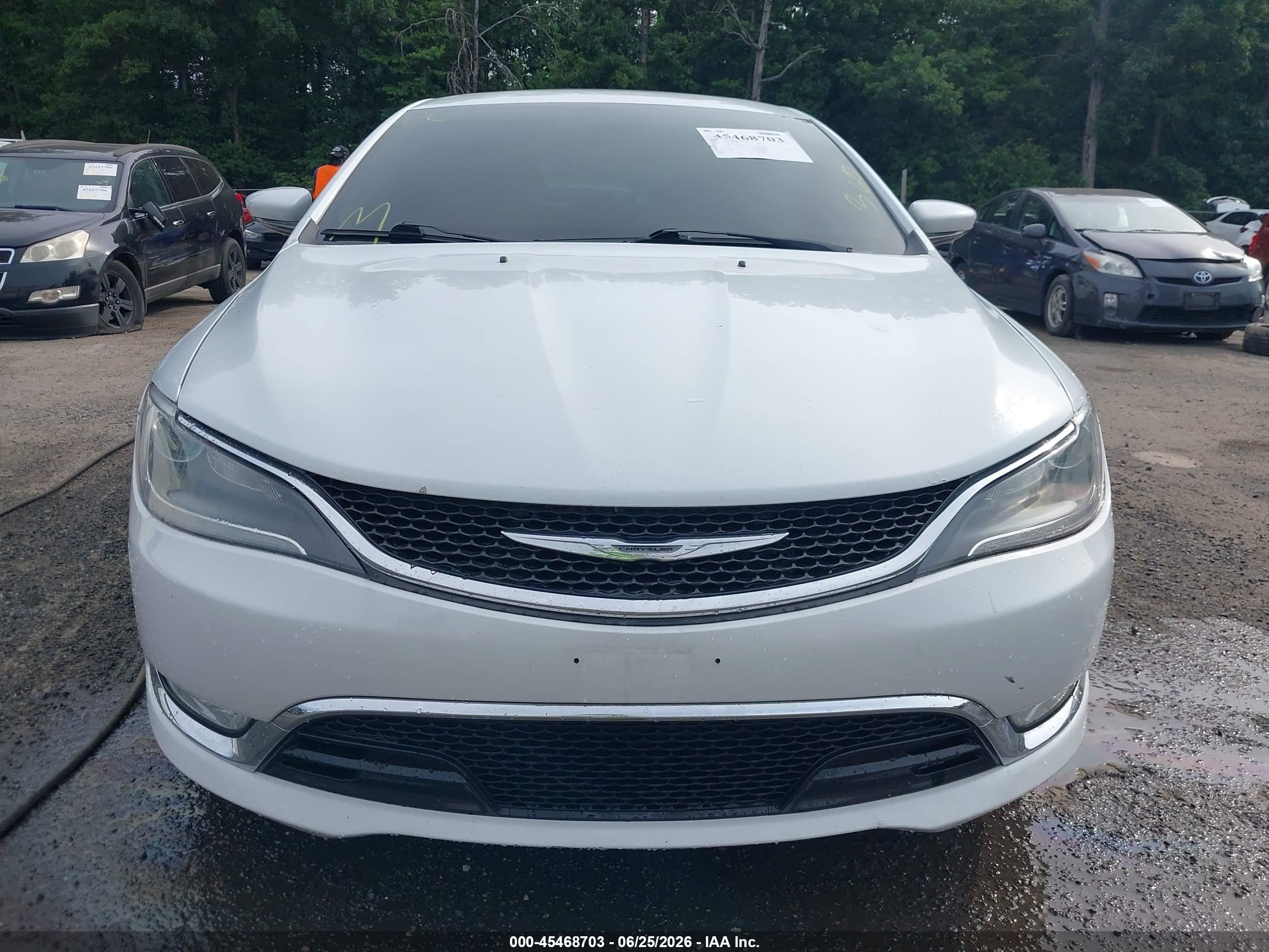 2015 Chrysler 200 C White vin: 1C3CCCEG1FN584291
