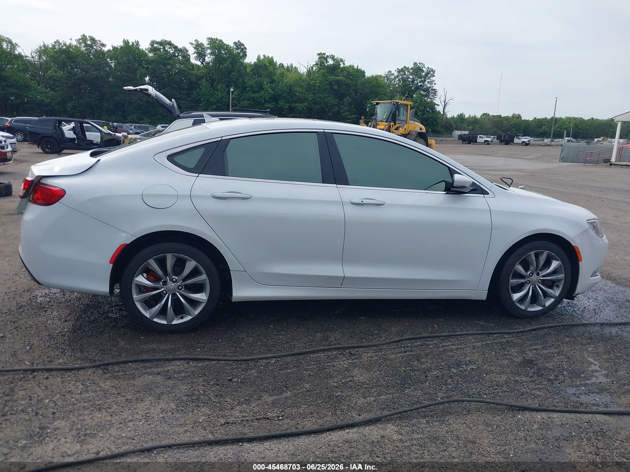 2015 Chrysler 200 C White vin: 1C3CCCEG1FN584291