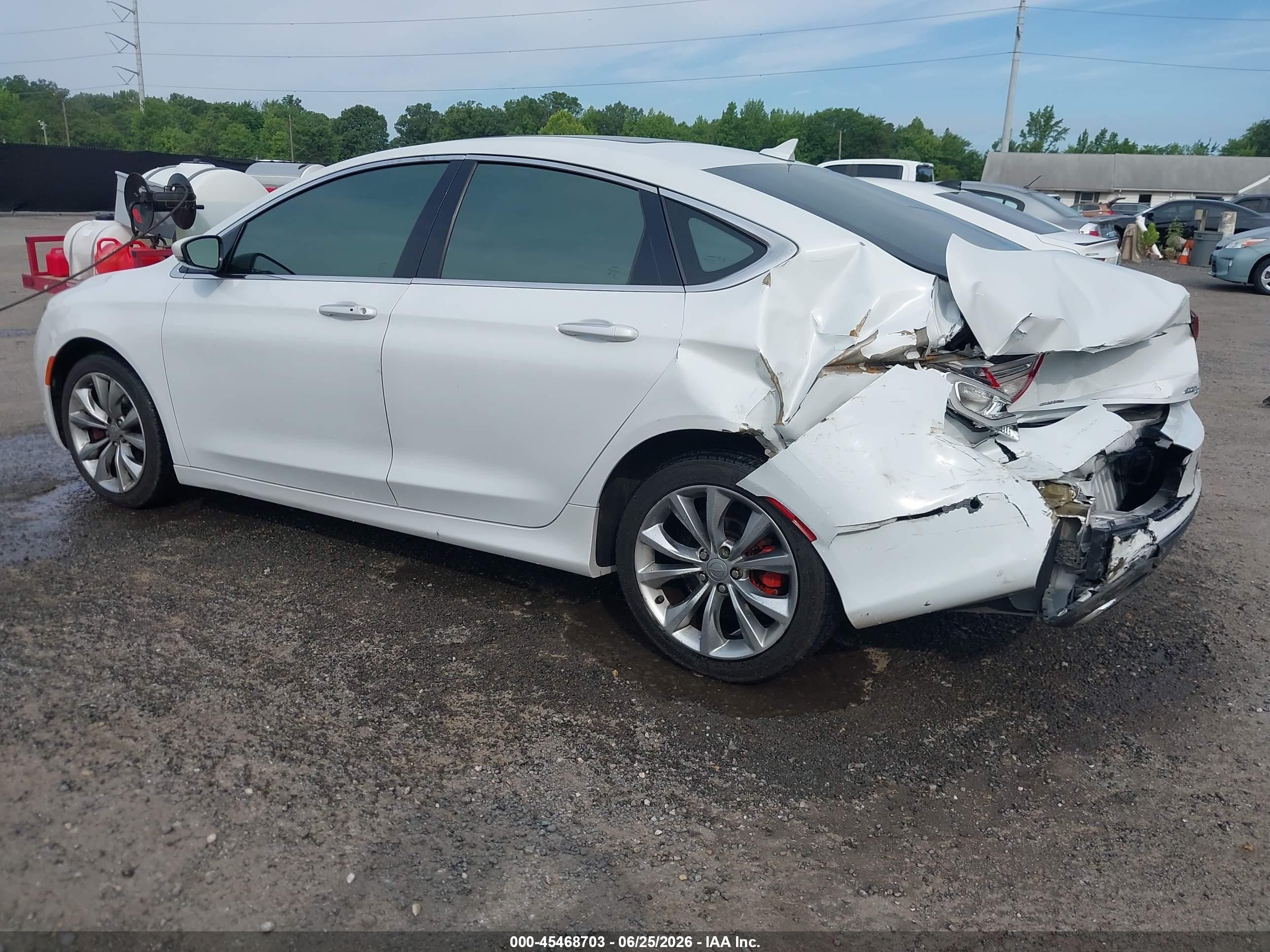 2015 Chrysler 200 C White vin: 1C3CCCEG1FN584291