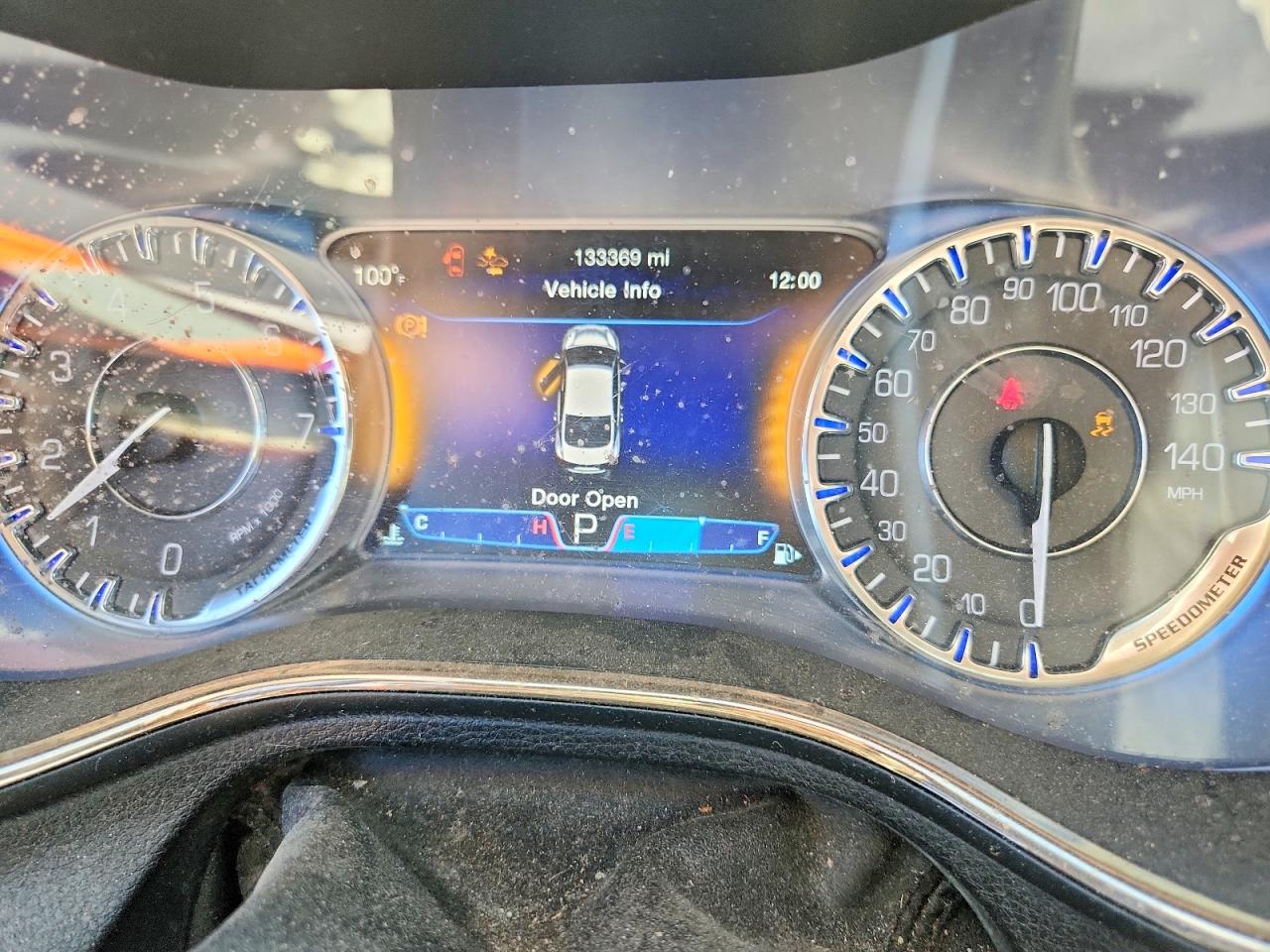 2015 Chrysler 200 C White vin: 1C3CCCEG4FN648484