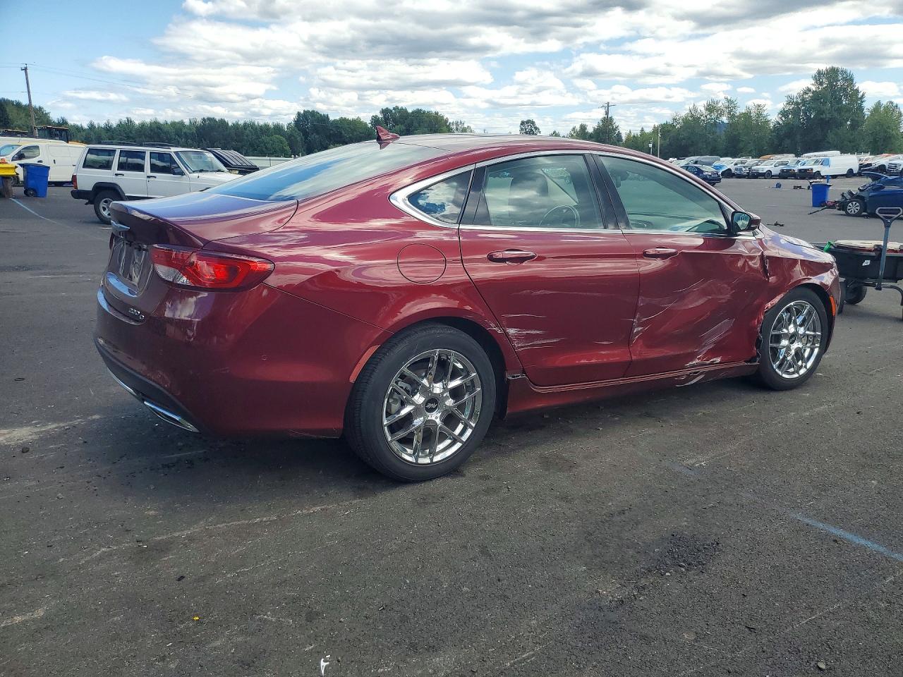 2015 Chrysler 200 C Red vin: 1C3CCCEG7FN551070