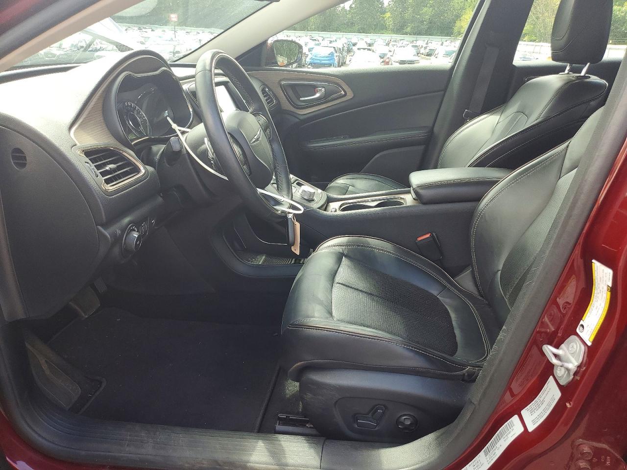 2015 Chrysler 200 C Red vin: 1C3CCCEG7FN551070