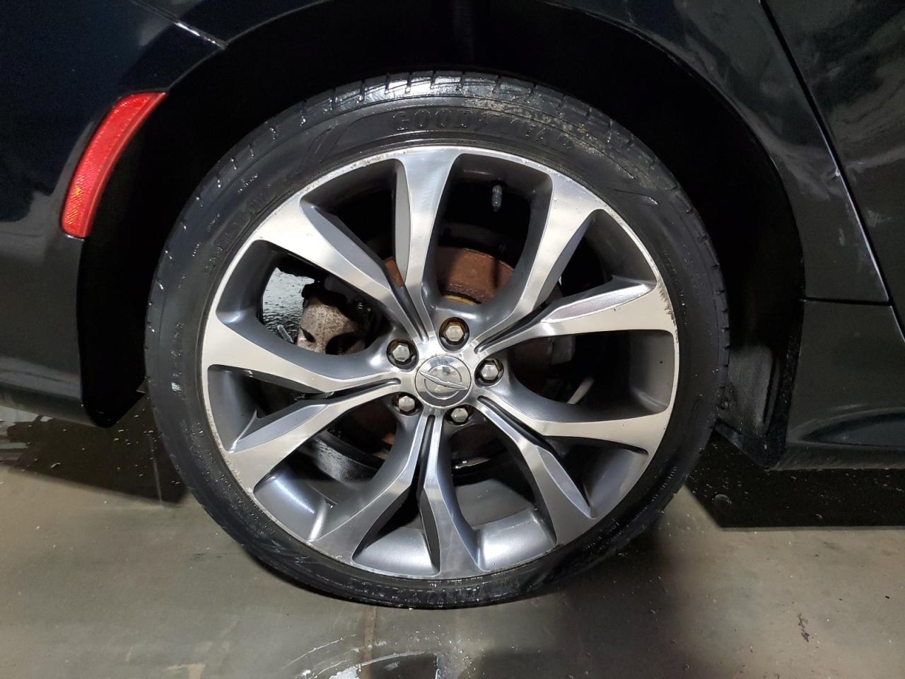2015 Chrysler 200 C Black vin: 1C3CCCEG8FN550994 Damage: Right Rear Wheel, Curb Rash, > 12 Inches
