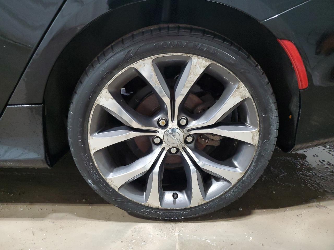 2015 Chrysler 200 C Black vin: 1C3CCCEG8FN550994 Damage: Left Rear Wheel, Curb Rash, > 12 Inches