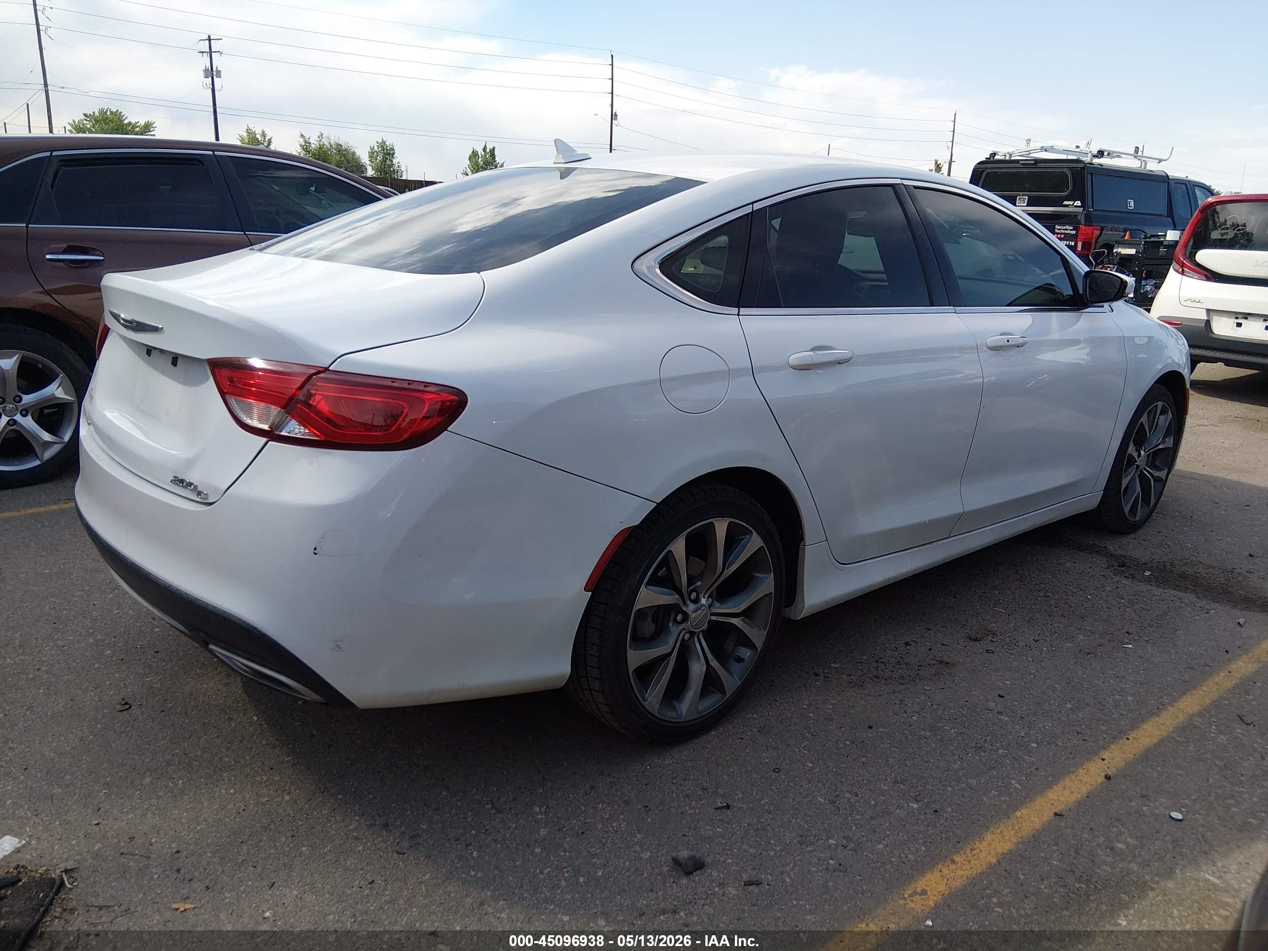 2015 Chrysler 200 C White vin: 1C3CCCEG8FN563373