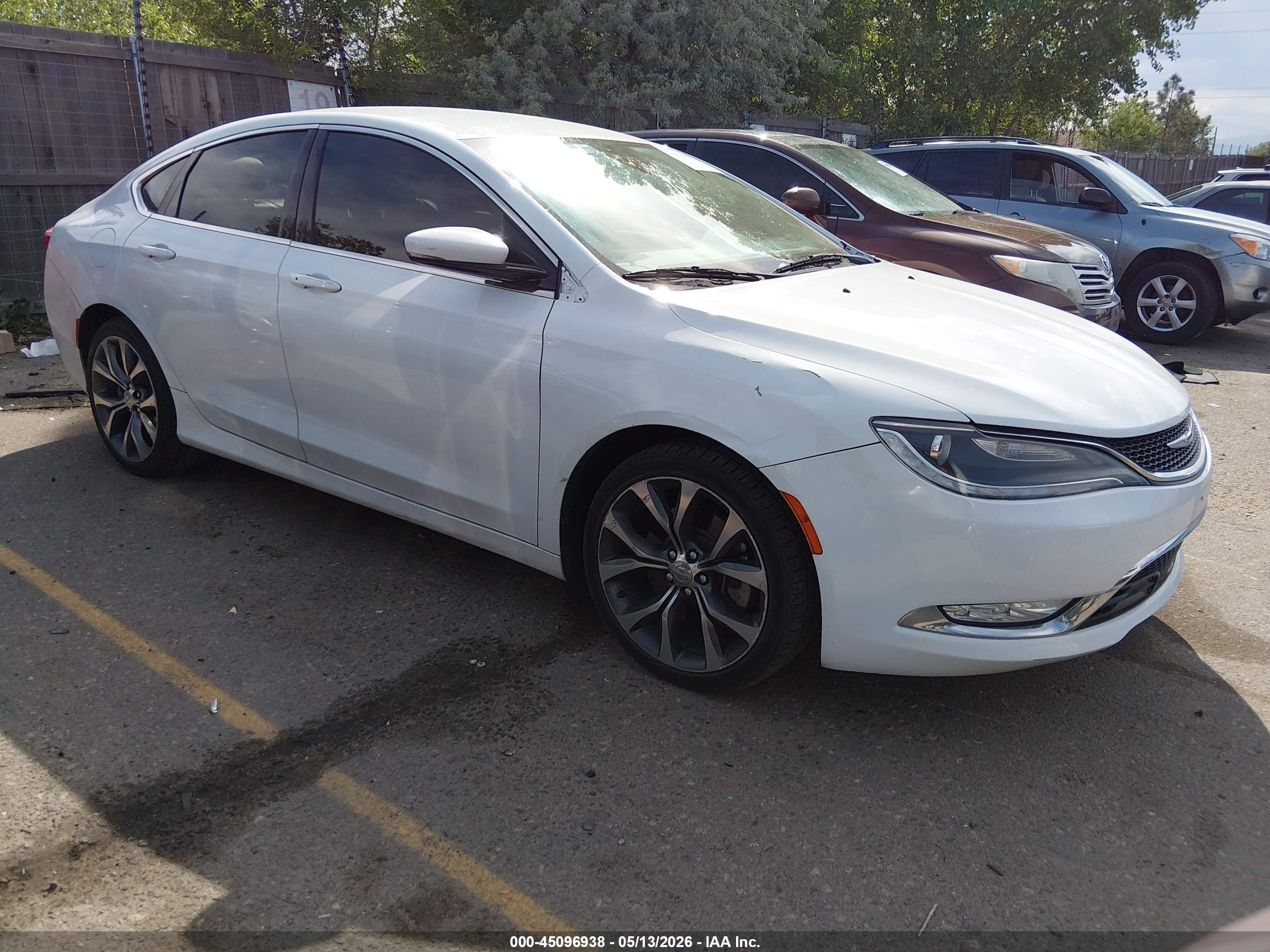 2015 Chrysler 200 C White vin: 1C3CCCEG8FN563373