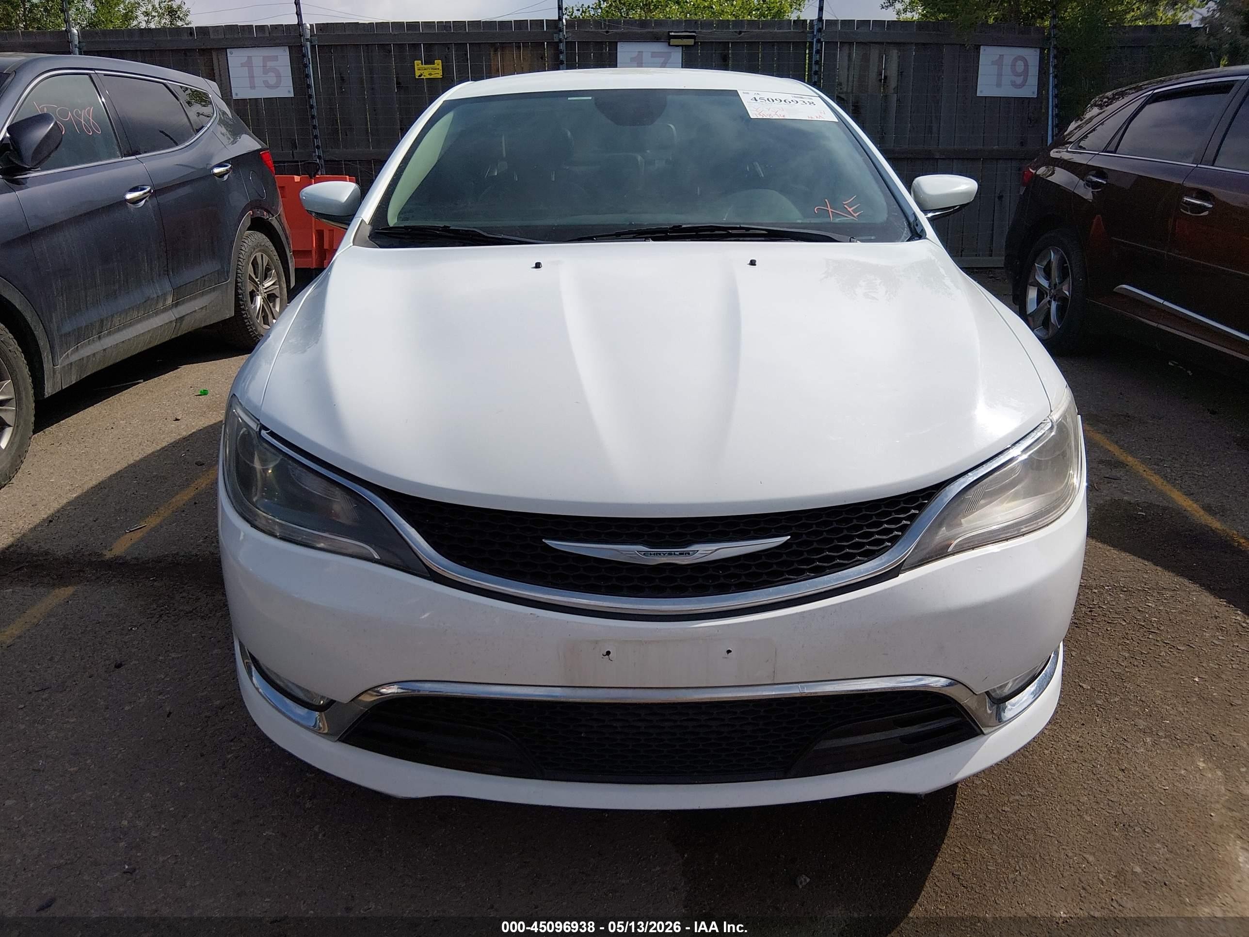 2015 Chrysler 200 C White vin: 1C3CCCEG8FN563373
