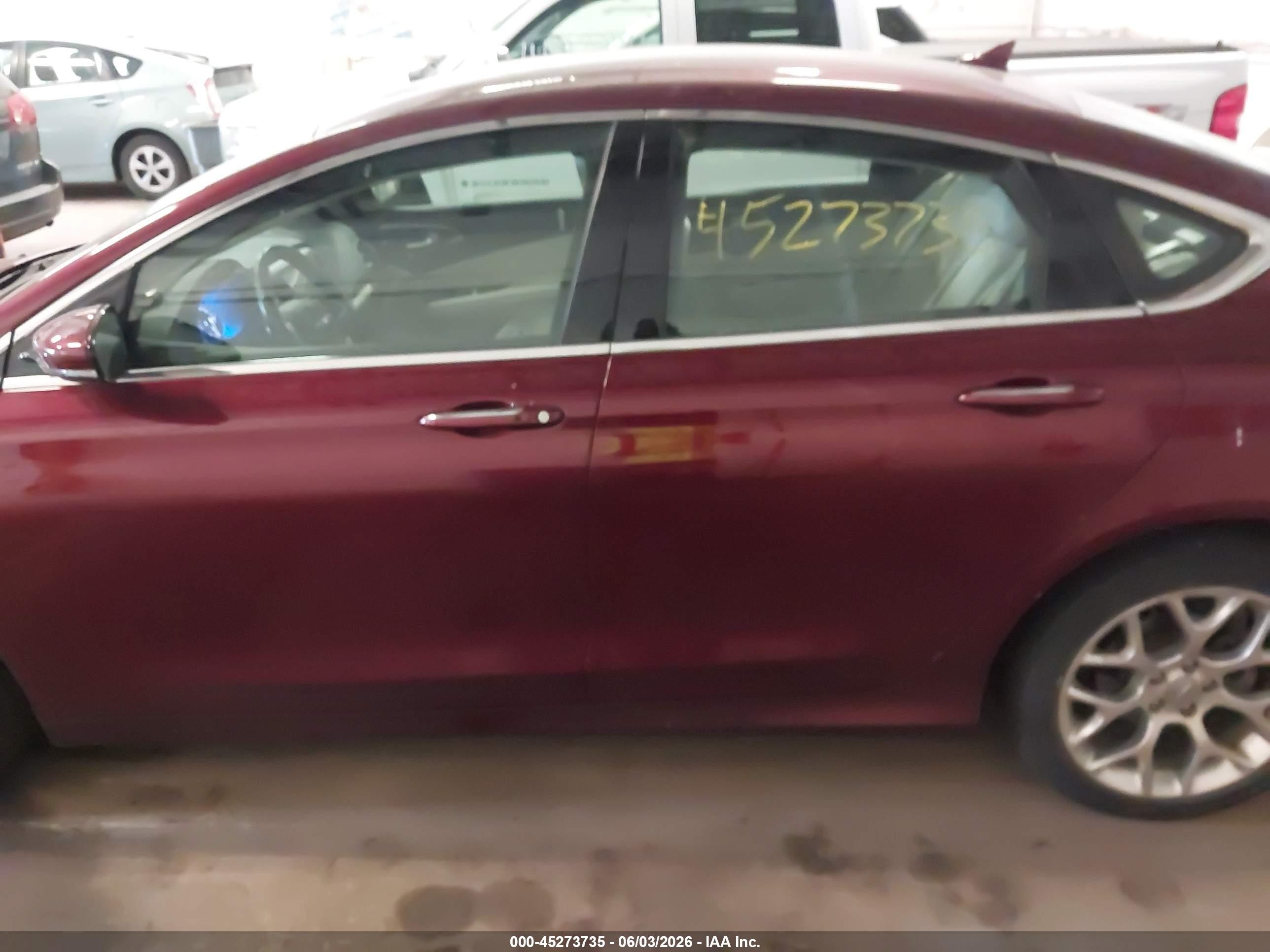 2015 Chrysler 200 C Burgundy vin: 1C3CCCEG9FN592994