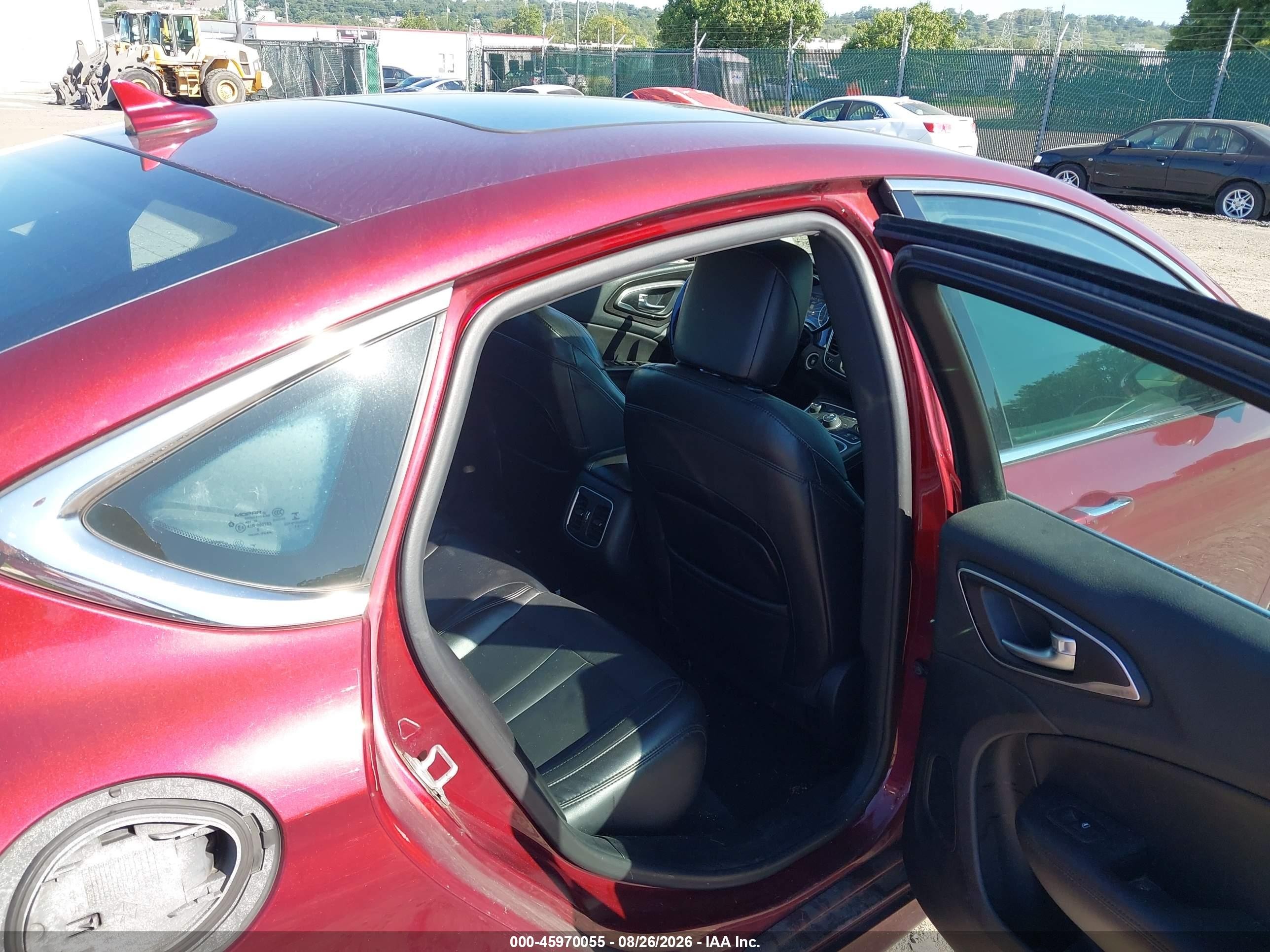 2015 Chrysler 200 C Maroon vin: 1C3CCCEGXFN598111