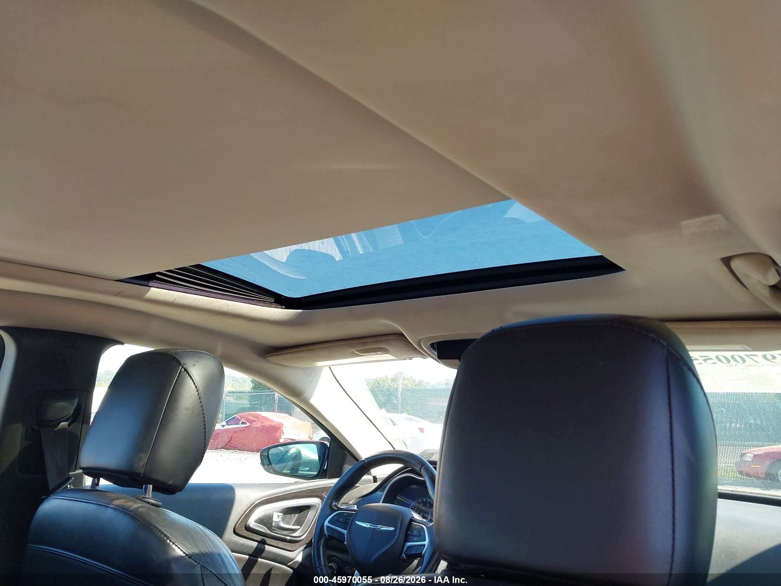 2015 Chrysler 200 C Maroon vin: 1C3CCCEGXFN598111