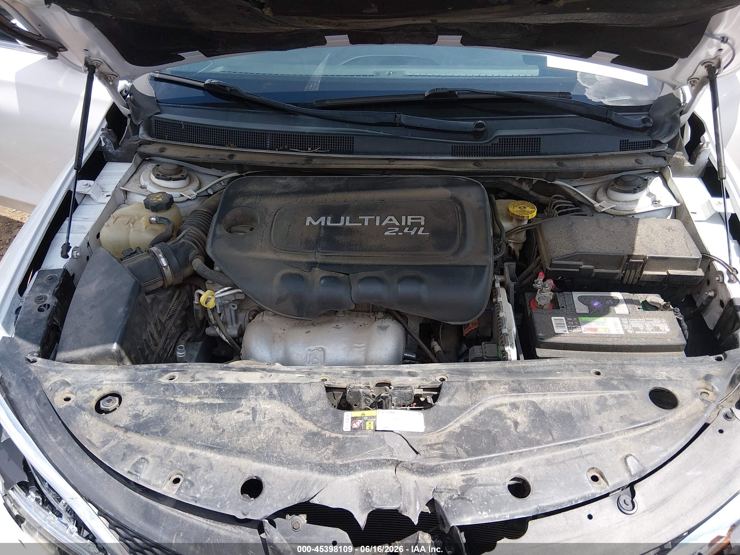 2015 Chrysler 200 Lx Белый vin: 1C3CCCFB3FN549741
