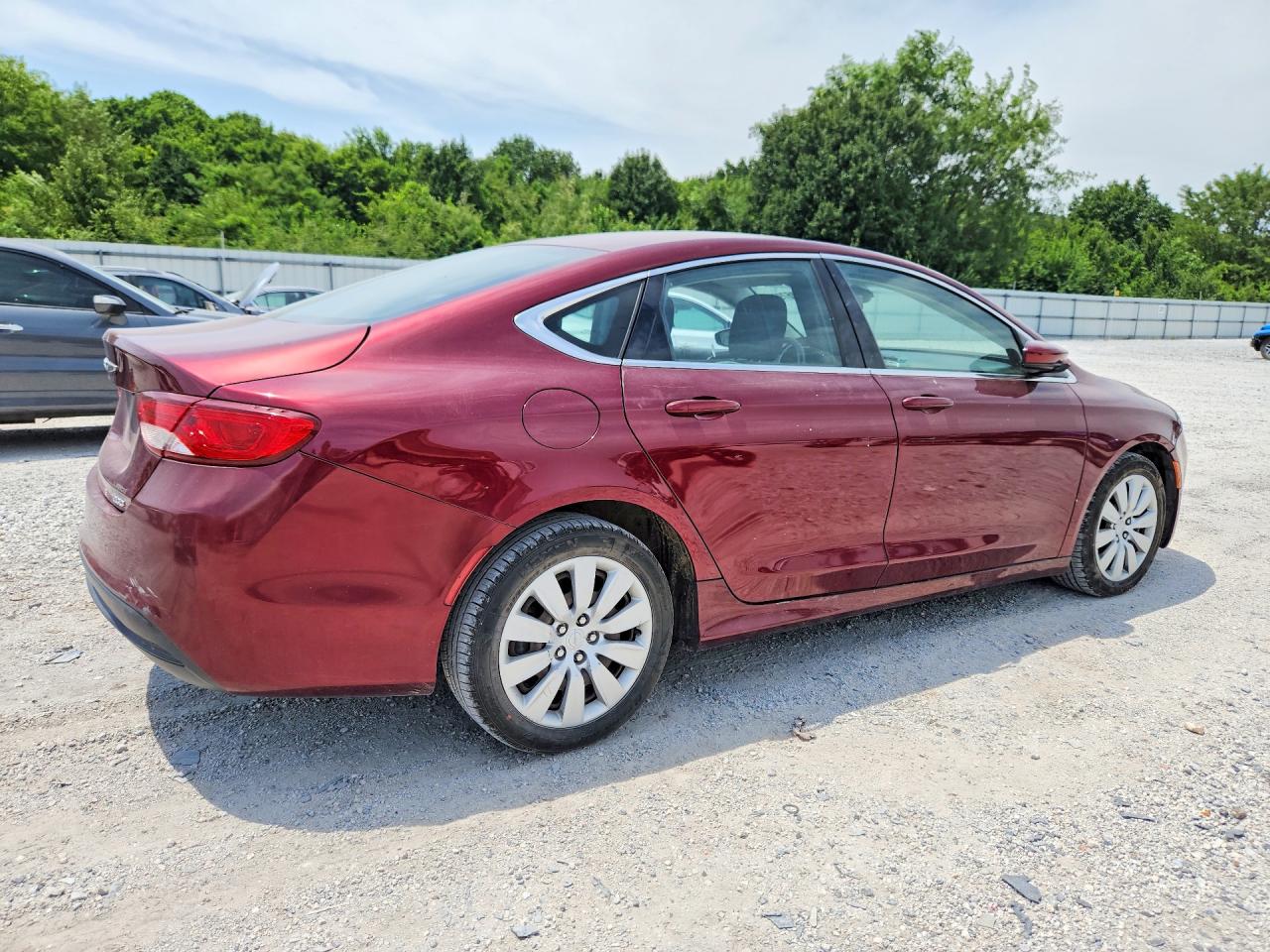 2015 Chrysler 200 Lx Maroon vin: 1C3CCCFB4FN634670