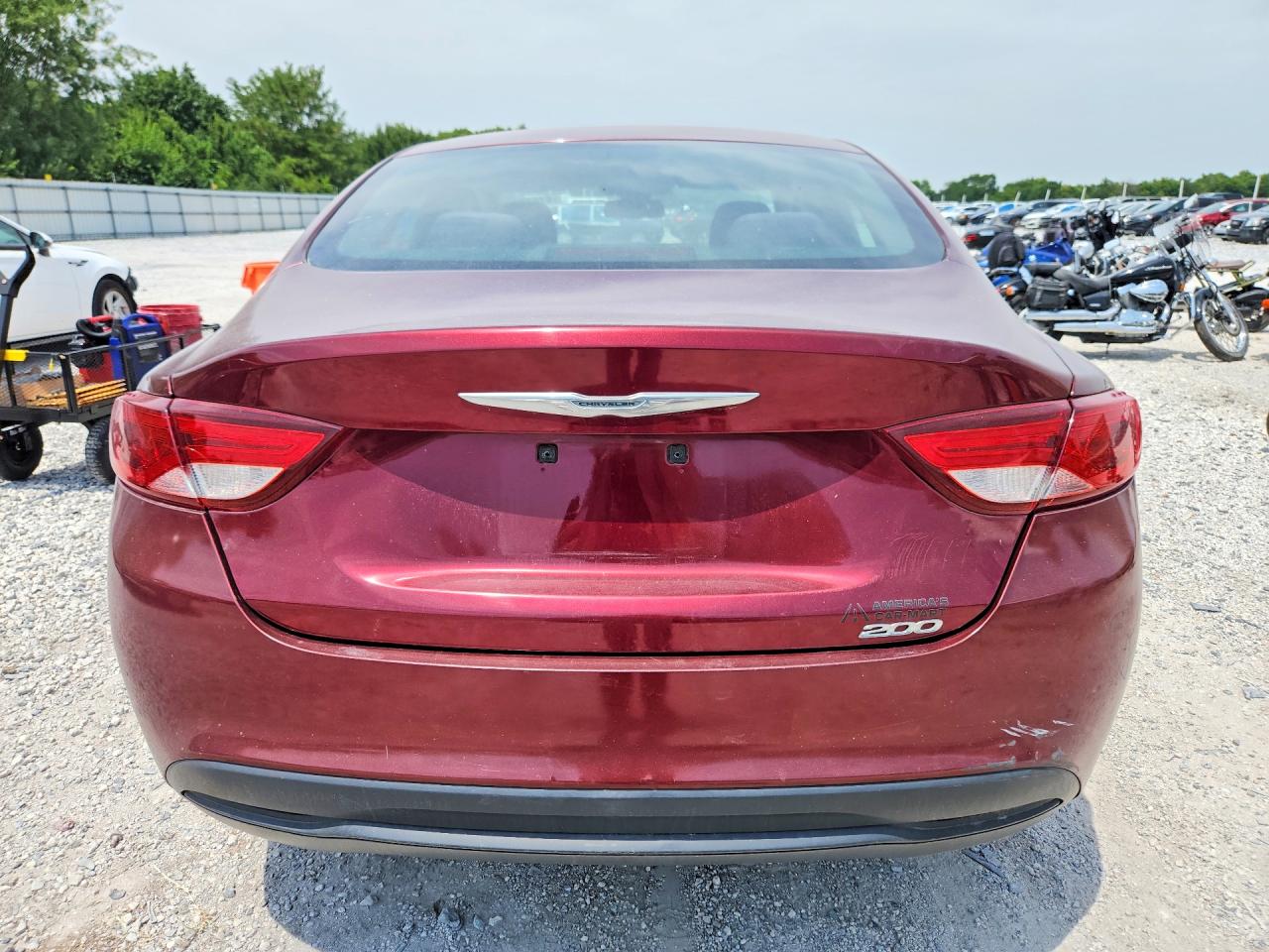 2015 Chrysler 200 Lx Maroon vin: 1C3CCCFB4FN634670