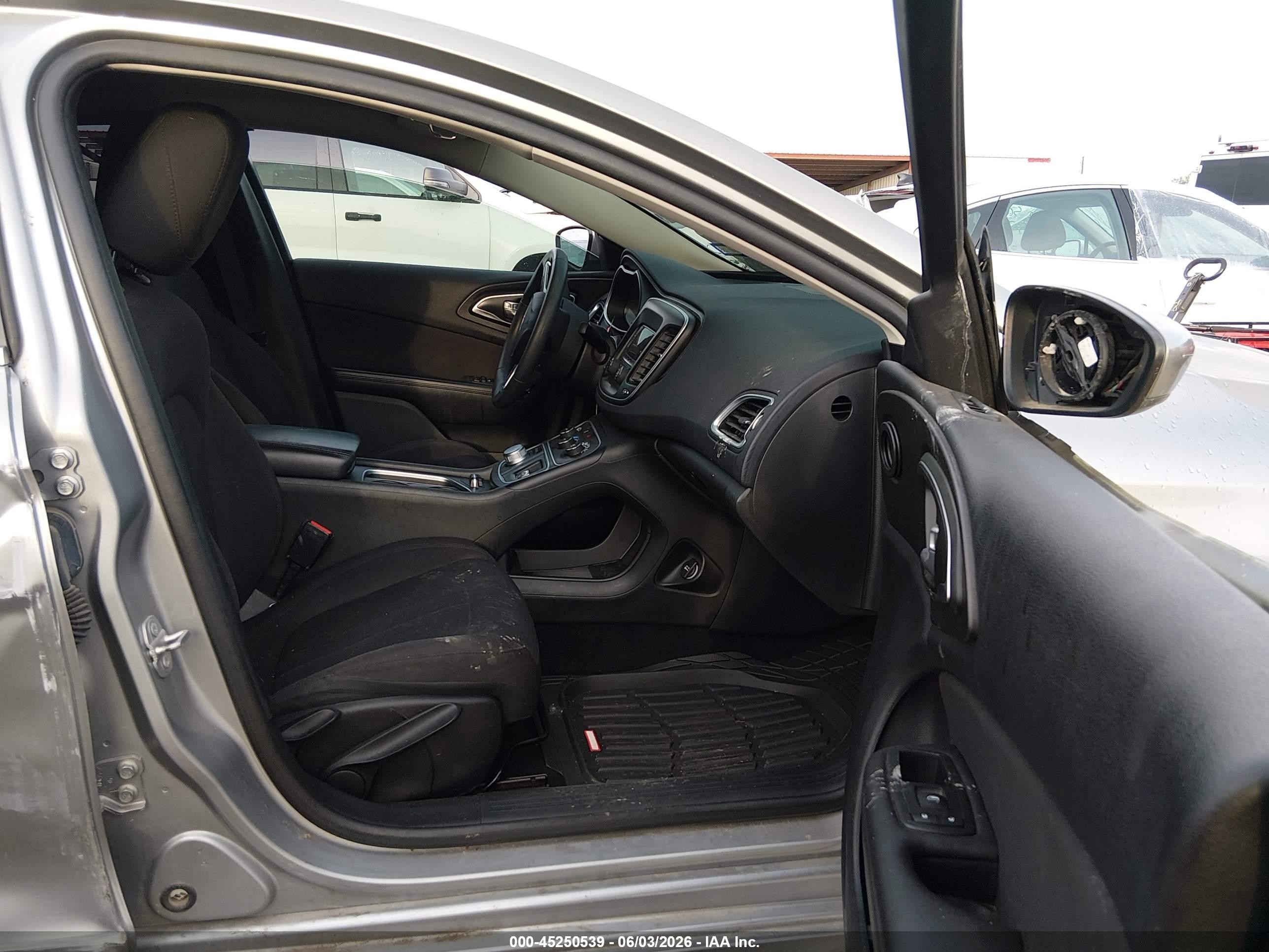 2015 Chrysler 200 Lx Серый vin: 1C3CCCFB4FN703552