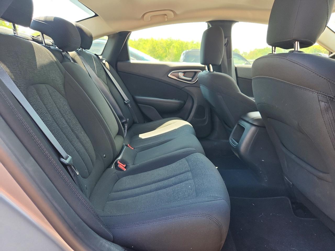 2016 Chrysler 200 Lx Silver vin: 1C3CCCFB6GN183999