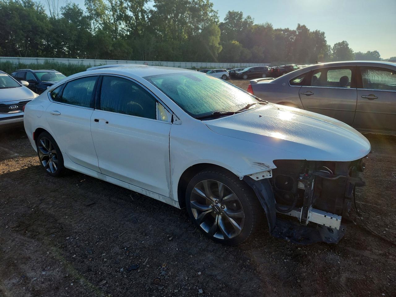 2015 Chrysler 200 Lx White vin: 1C3CCCFB9FN622238