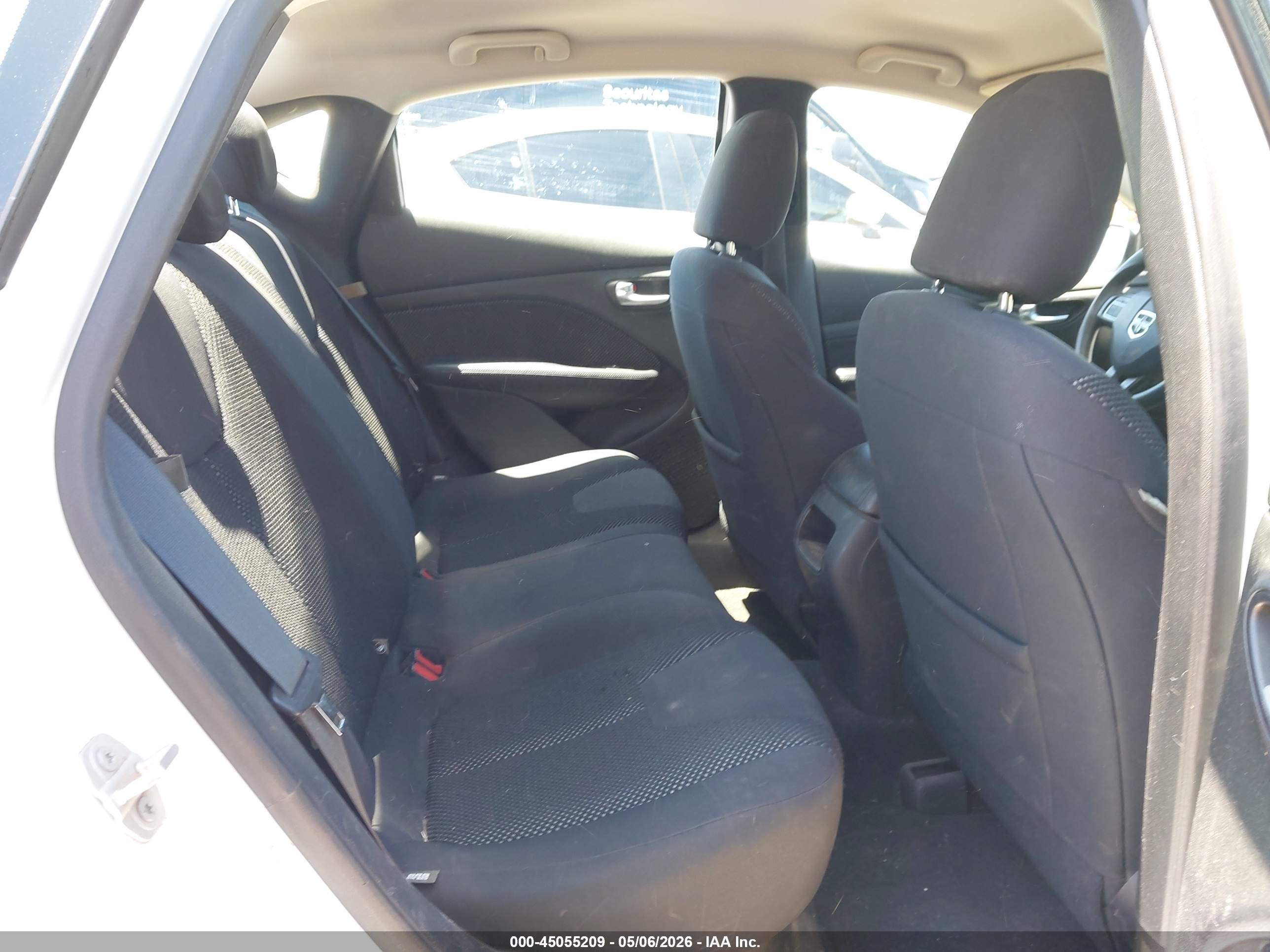 2015 Dodge Dart Se White vin: 1C3CDFAA0FD415921