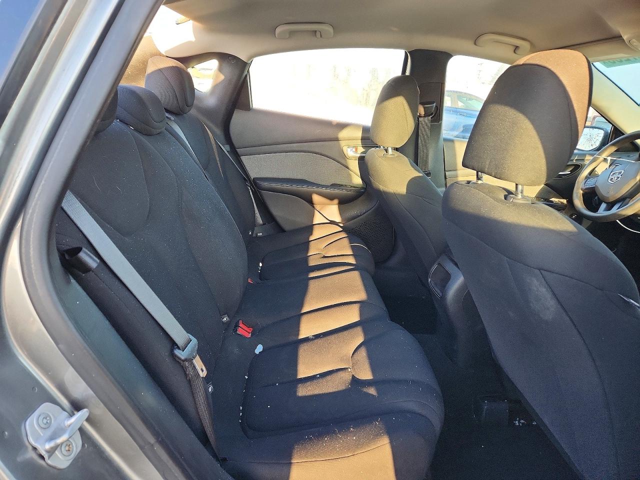 2013 Dodge Dart Se Серый vin: 1C3CDFAA2DD197445