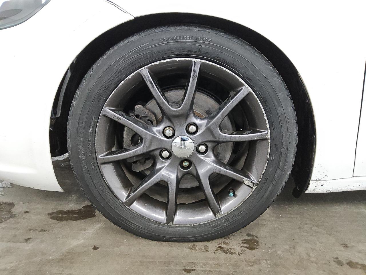 2015 Dodge Dart Se Белый vin: 1C3CDFAA9FD433043 Damage: Left Front Wheel, Curb Rash, > 12 Inches
