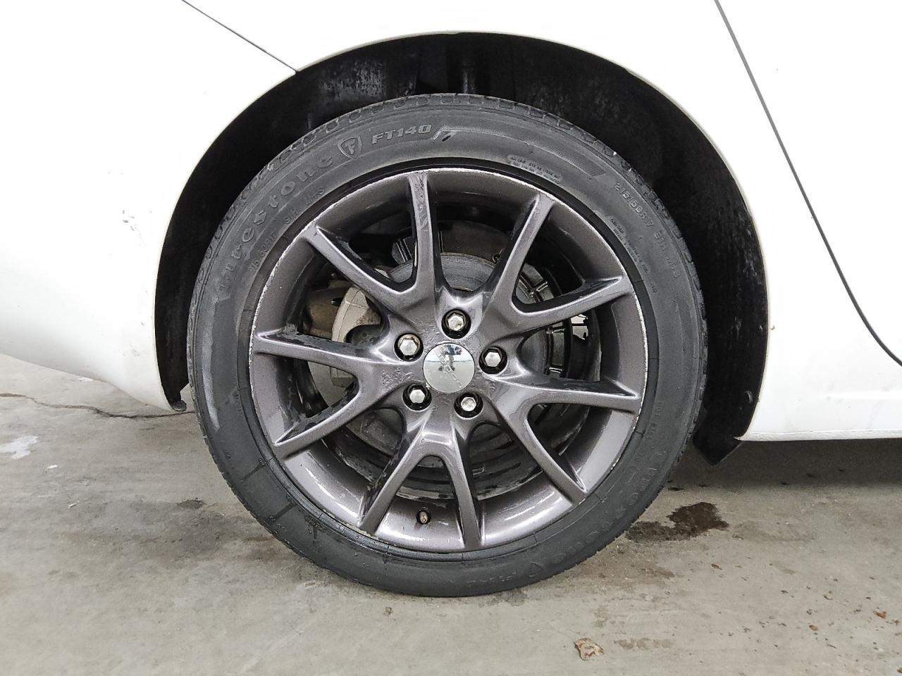 2015 Dodge Dart Se Белый vin: 1C3CDFAA9FD433043 Damage: Right Rear Wheel, Curb Rash, > 12 Inches
