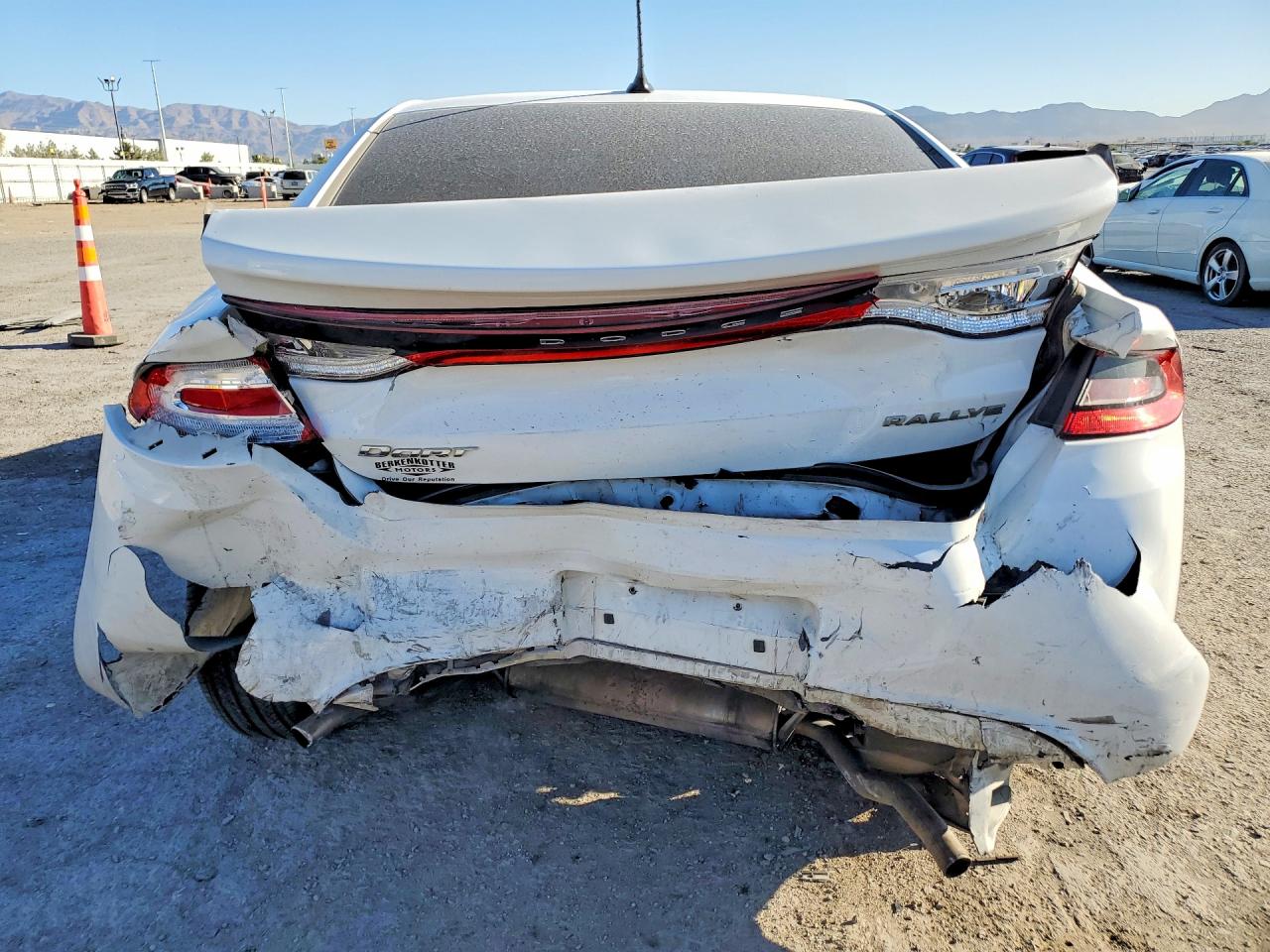 2013 Dodge Dart Sxt White vin: 1C3CDFBA0DD147240