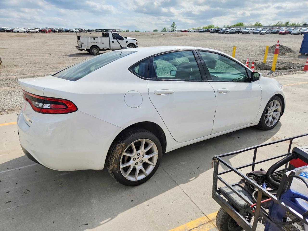2013 Dodge Dart Sxt White vin: 1C3CDFBA3DD182497