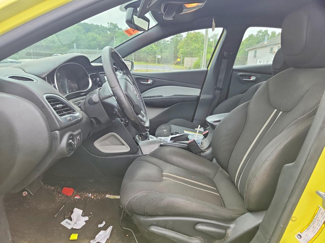 2013 Dodge Dart Sxt Yellow vin: 1C3CDFBAXDD147276
