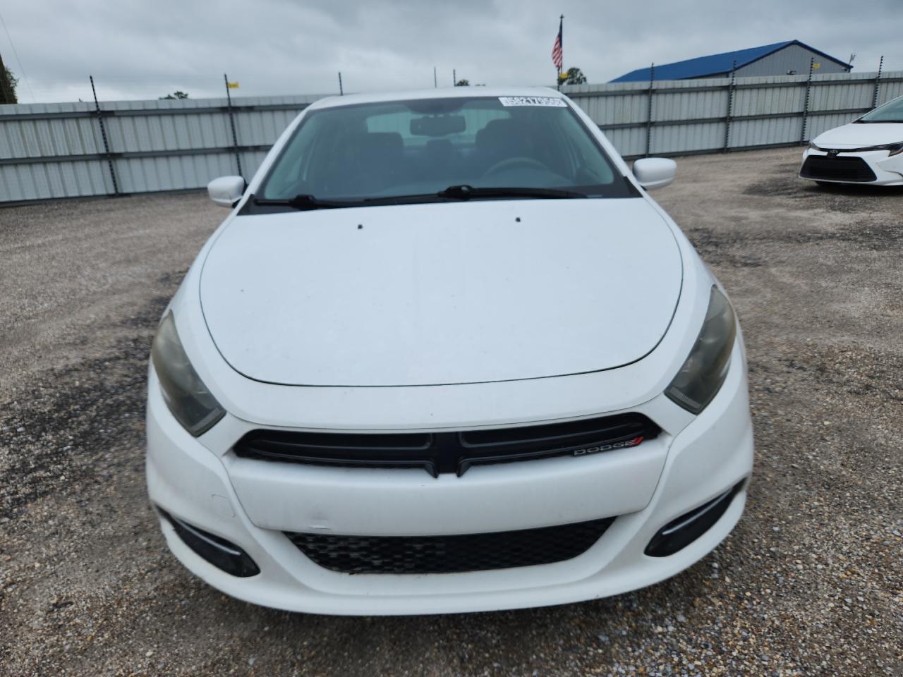 2014 Dodge Dart Sxt White vin: 1C3CDFBB0ED877563 Damage: Left Head Lamp, Faded, Repair Required