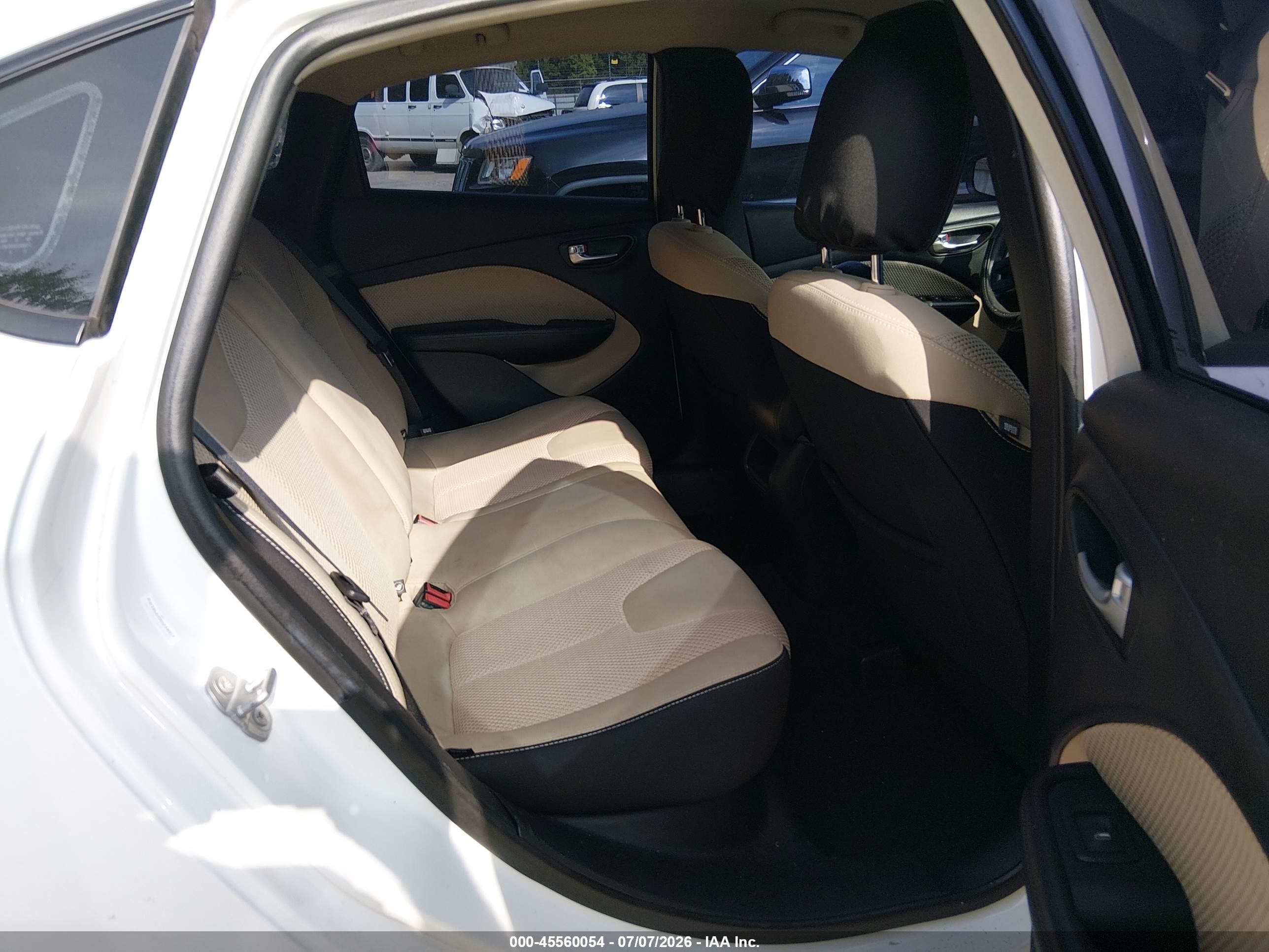 2015 Dodge Dart Sxt White vin: 1C3CDFBB0FD221834