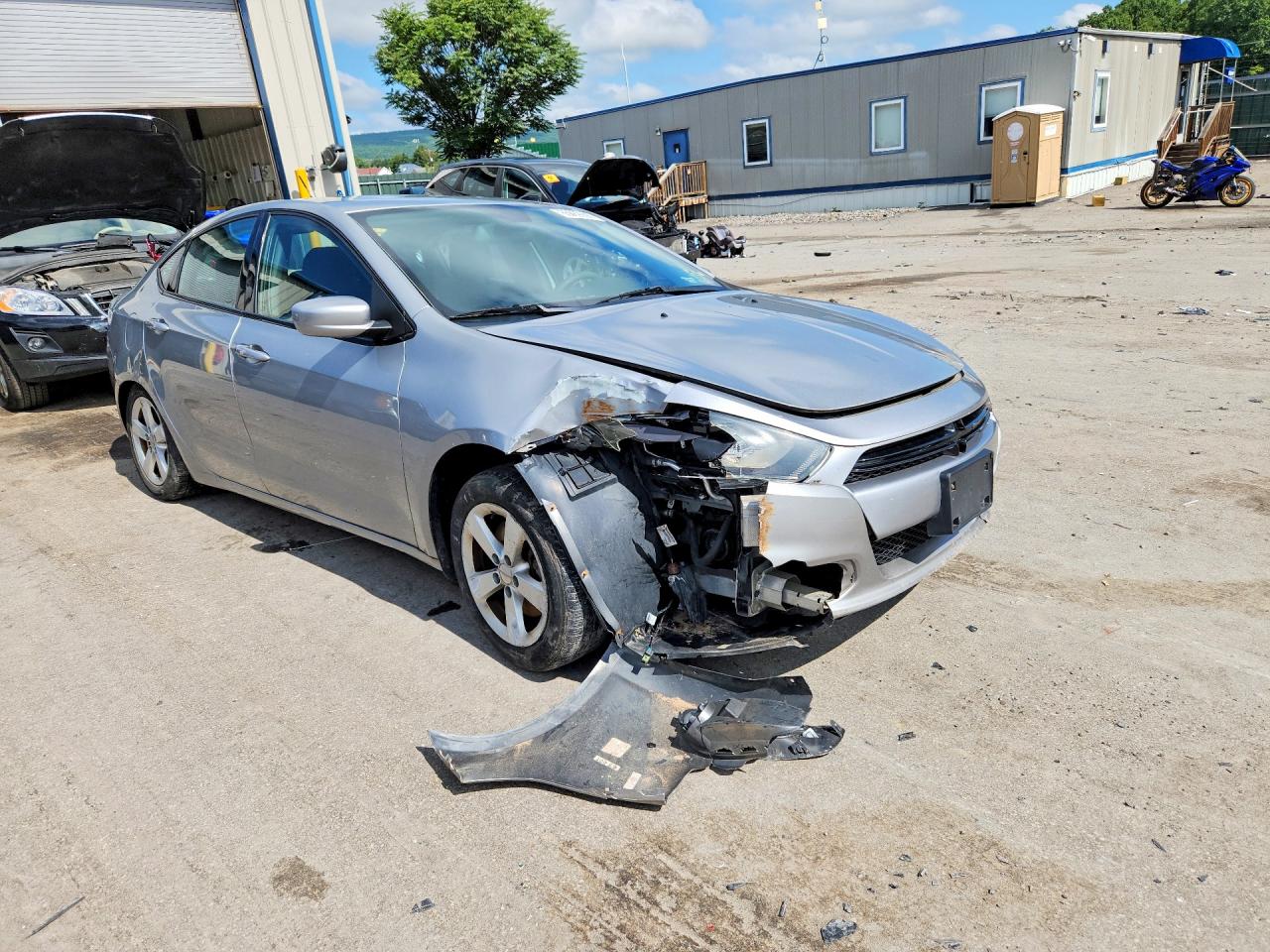 2015 Dodge Dart Sxt Silver vin: 1C3CDFBB1FD150496
