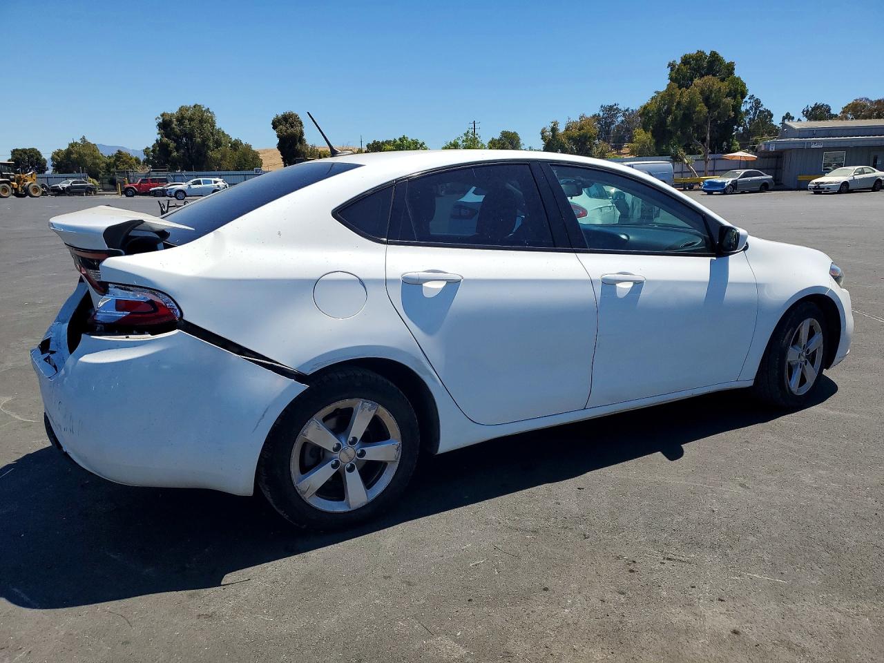 2015 Dodge Dart Sxt Белый vin: 1C3CDFBB1FD211622