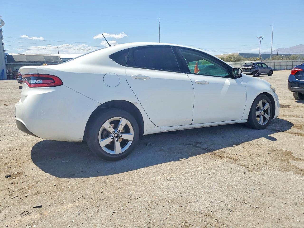2016 Dodge Dart Sxt White vin: 1C3CDFBB1GD736861