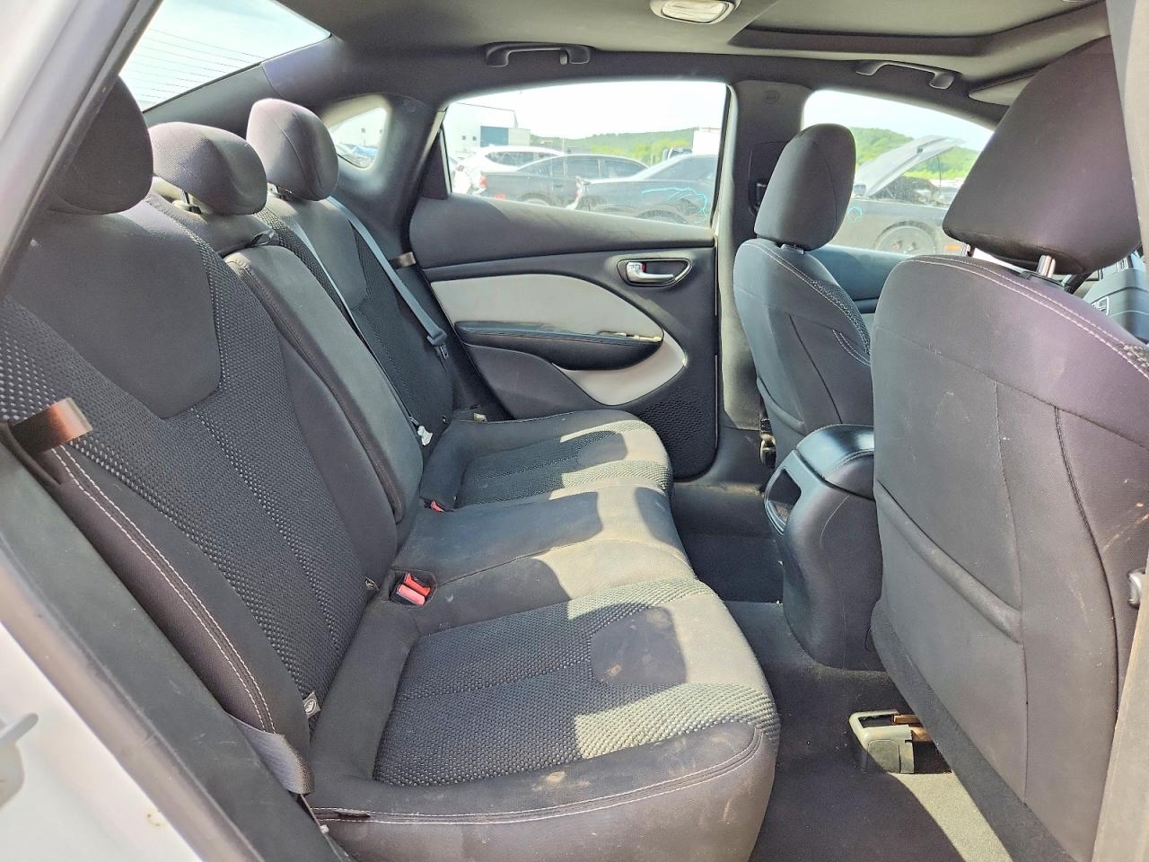 2015 Dodge Dart Sxt Белый vin: 1C3CDFBB2FD116423
