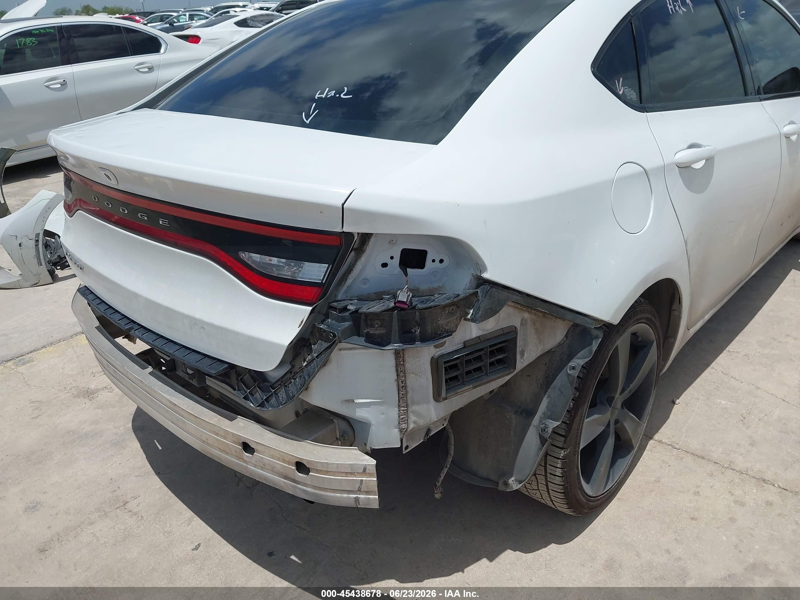 2015 Dodge Dart Sxt White vin: 1C3CDFBB2FD146599