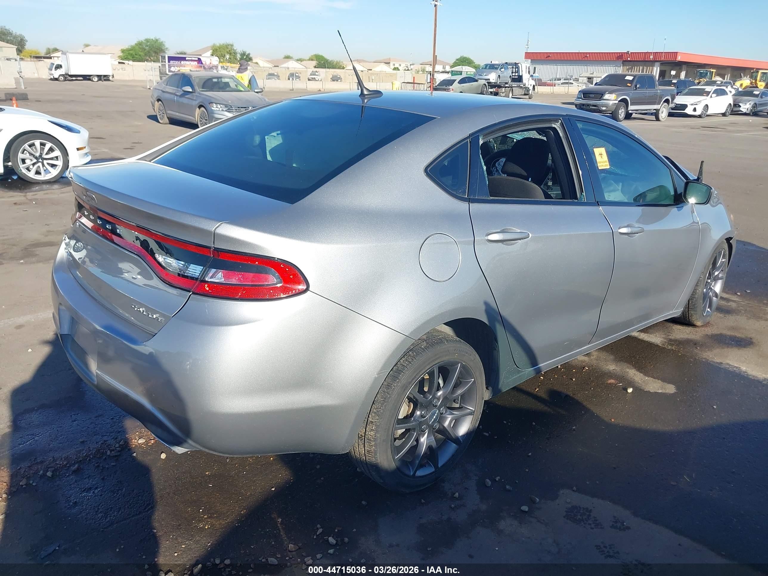 2016 Dodge Dart Sxt Silver vin: 1C3CDFBB2GD540475